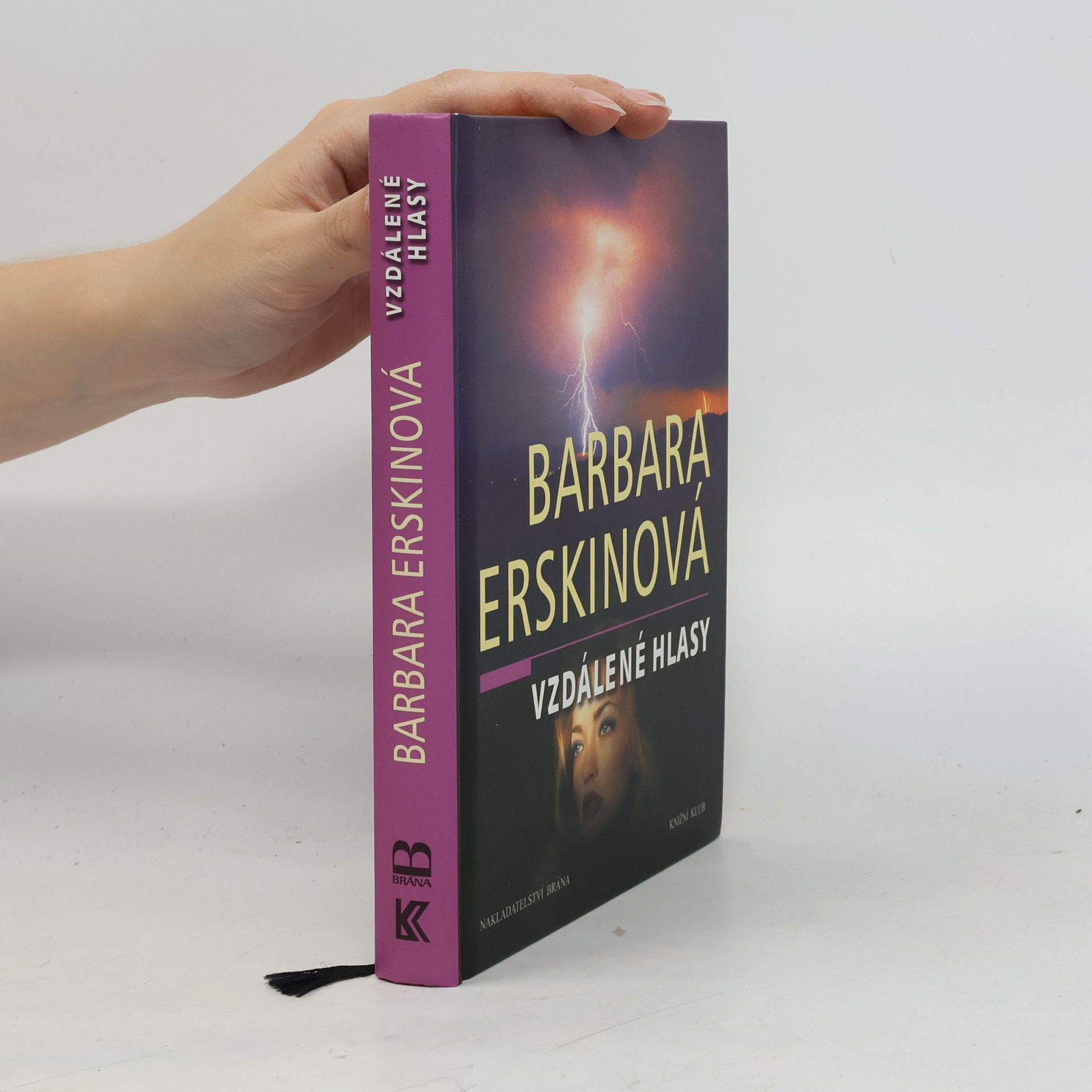 Barbara Erskine Vzdálené hlasy