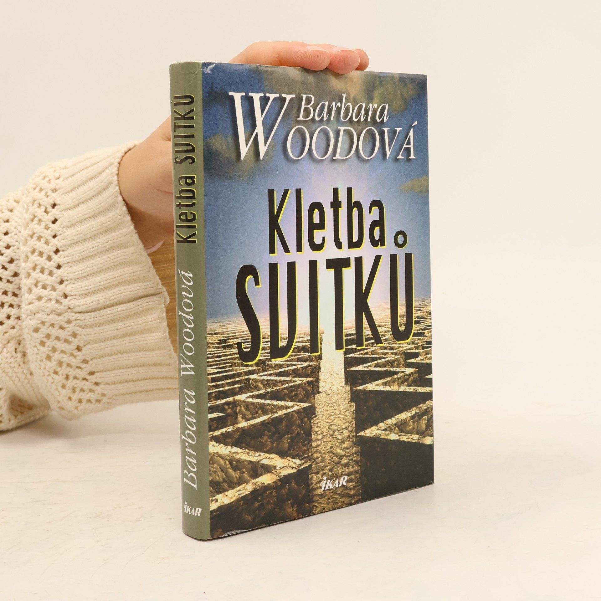 Barbara Wood Kletba svitků