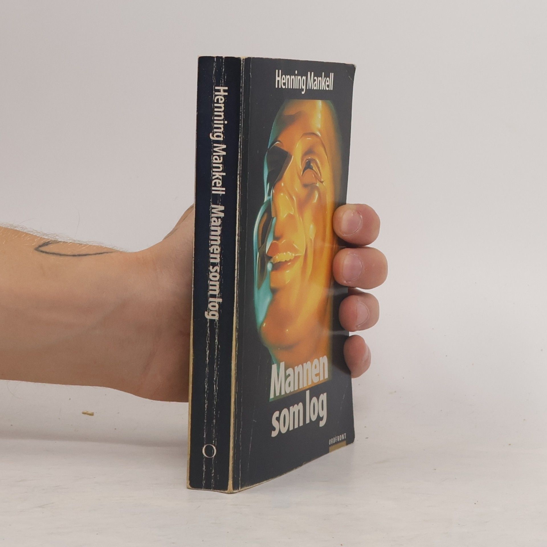 Henning Mankell Mannen som log