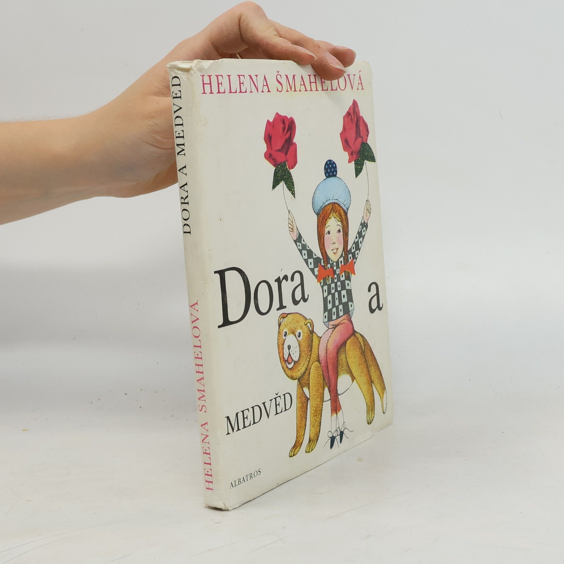 Dora a medvěd