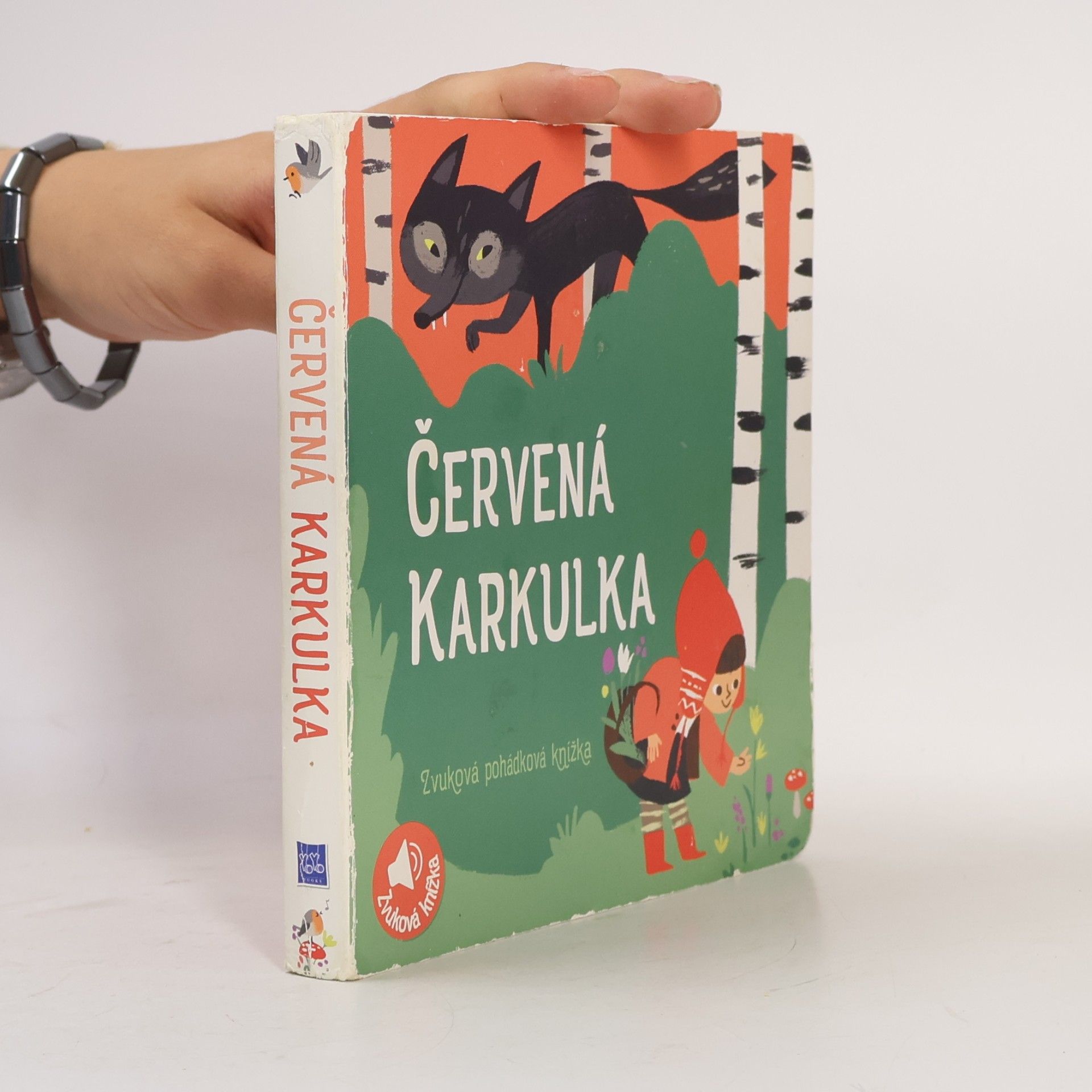 Carolina Búzio Červená Karkulka
