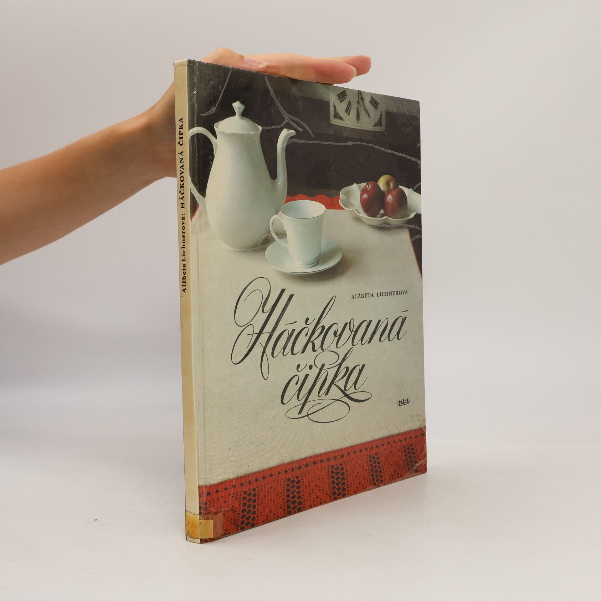 Alžbeta Lichnerová Hačkovaná čipka