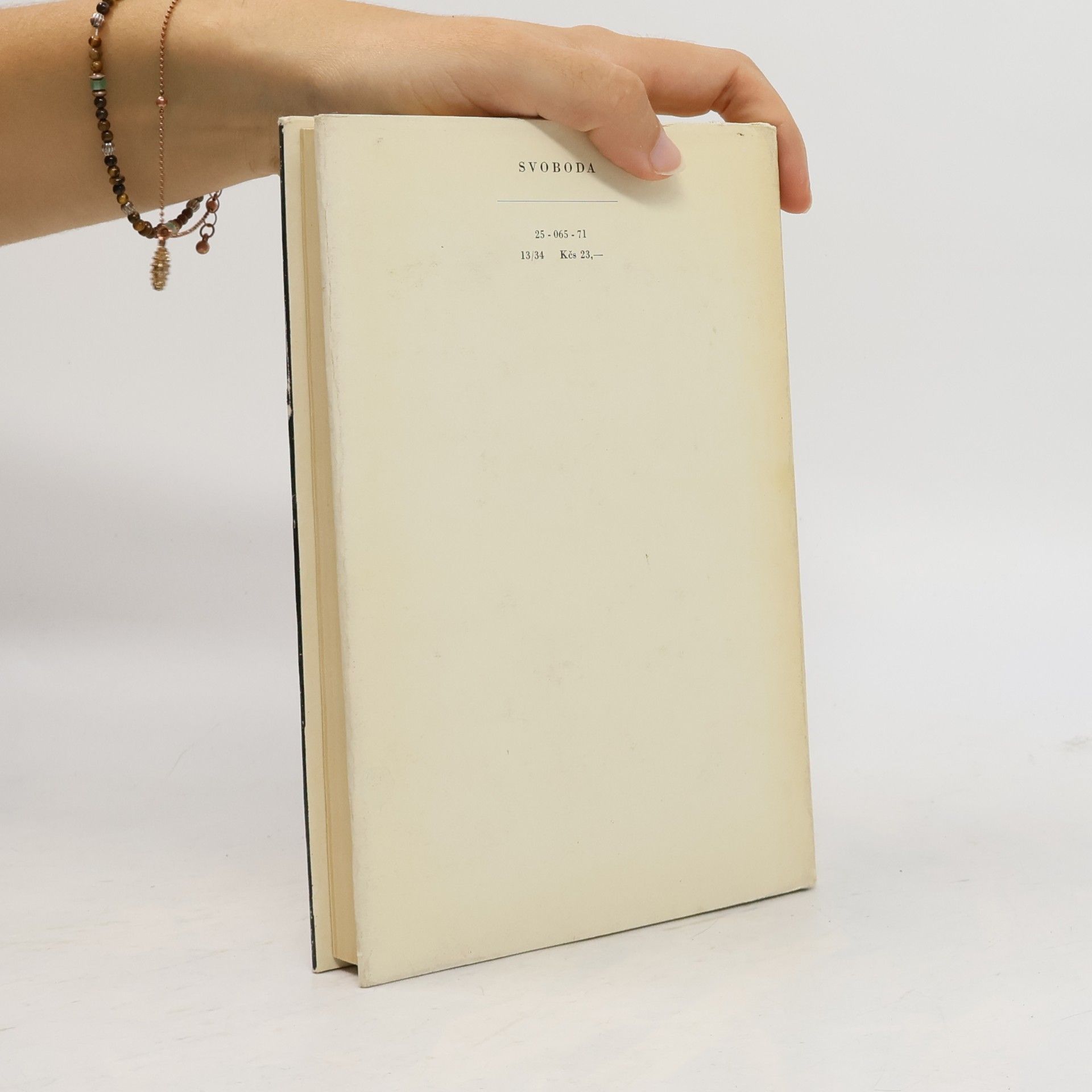 Cesare Pavese Dřív než kohout zakokrhá