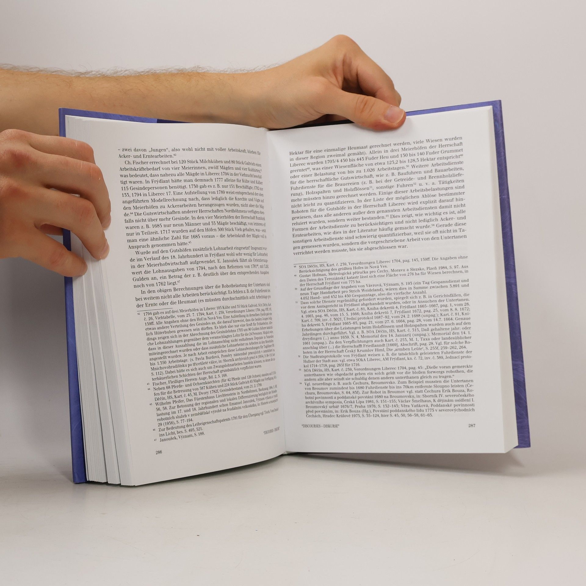 Gertrude Enderle-Burcel "Discourses - Diskurse" Essays for Beiträge zu Mikuláš Teich & Alice Teichová