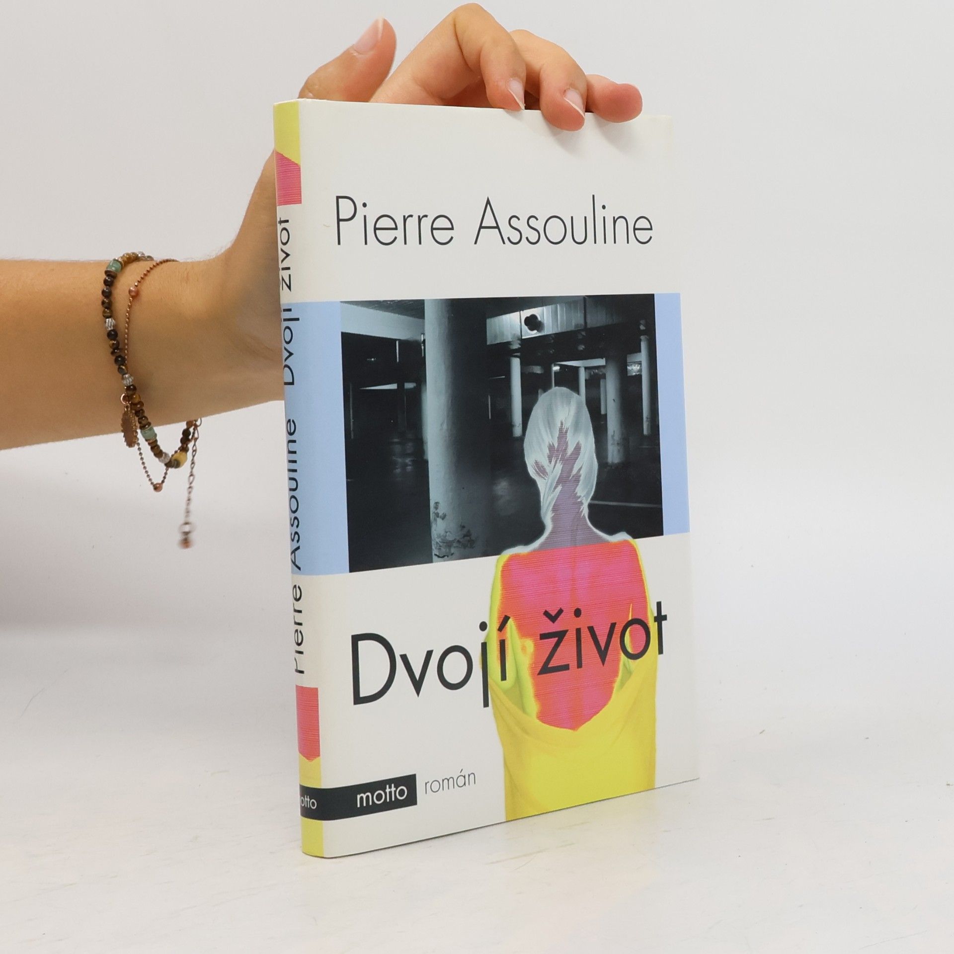 Pierre Assouline Dvojí život