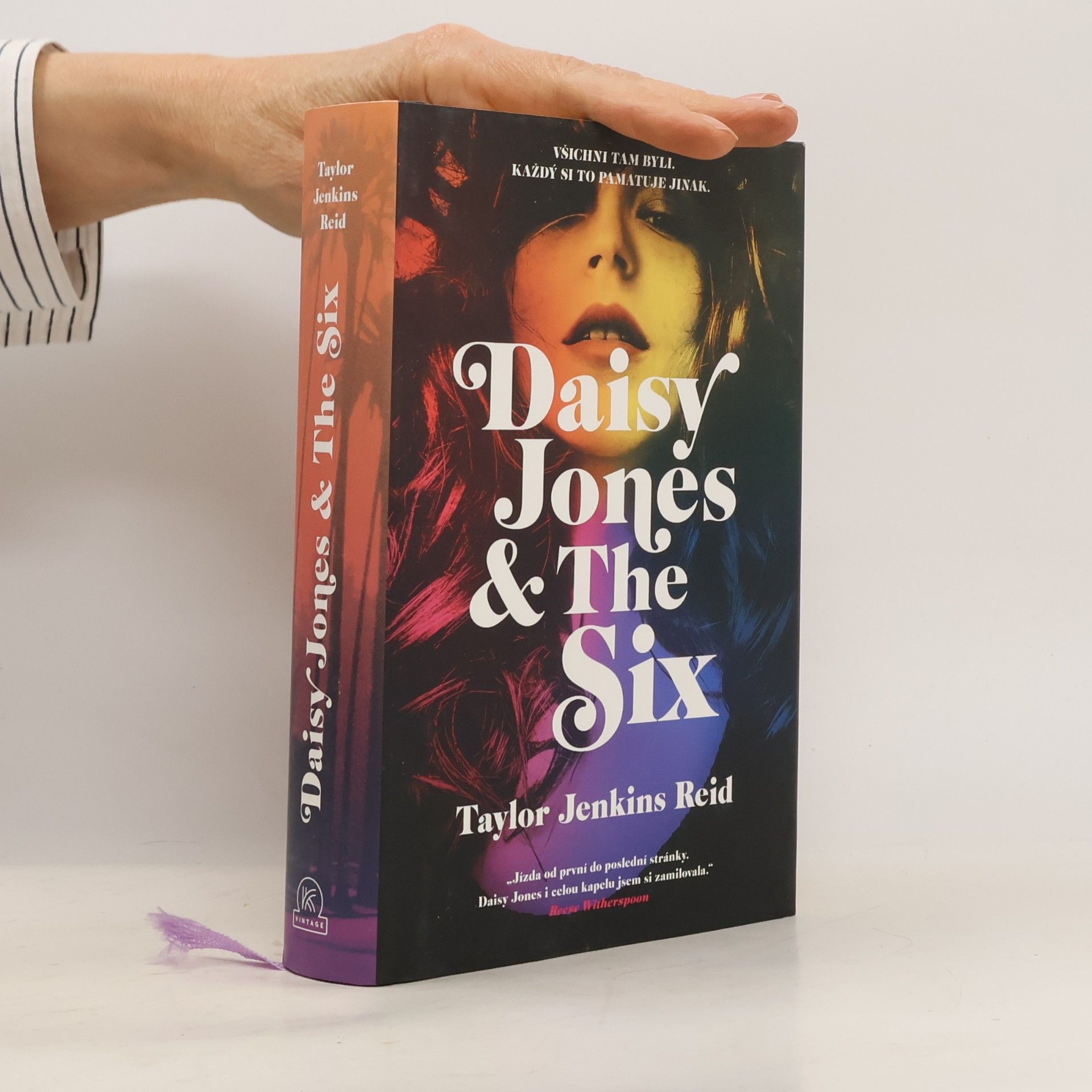 Taylor Jenkins Reid Daisy Jones & The Six
