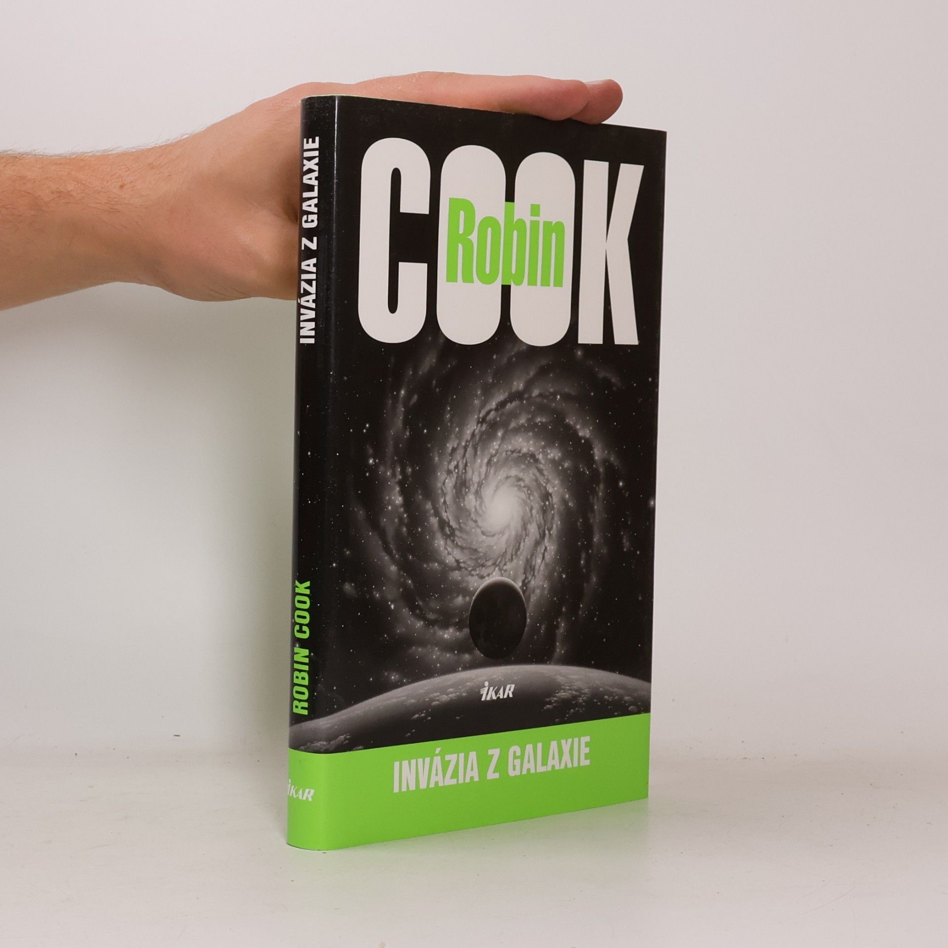 Robin Cook Invázia z galaxie