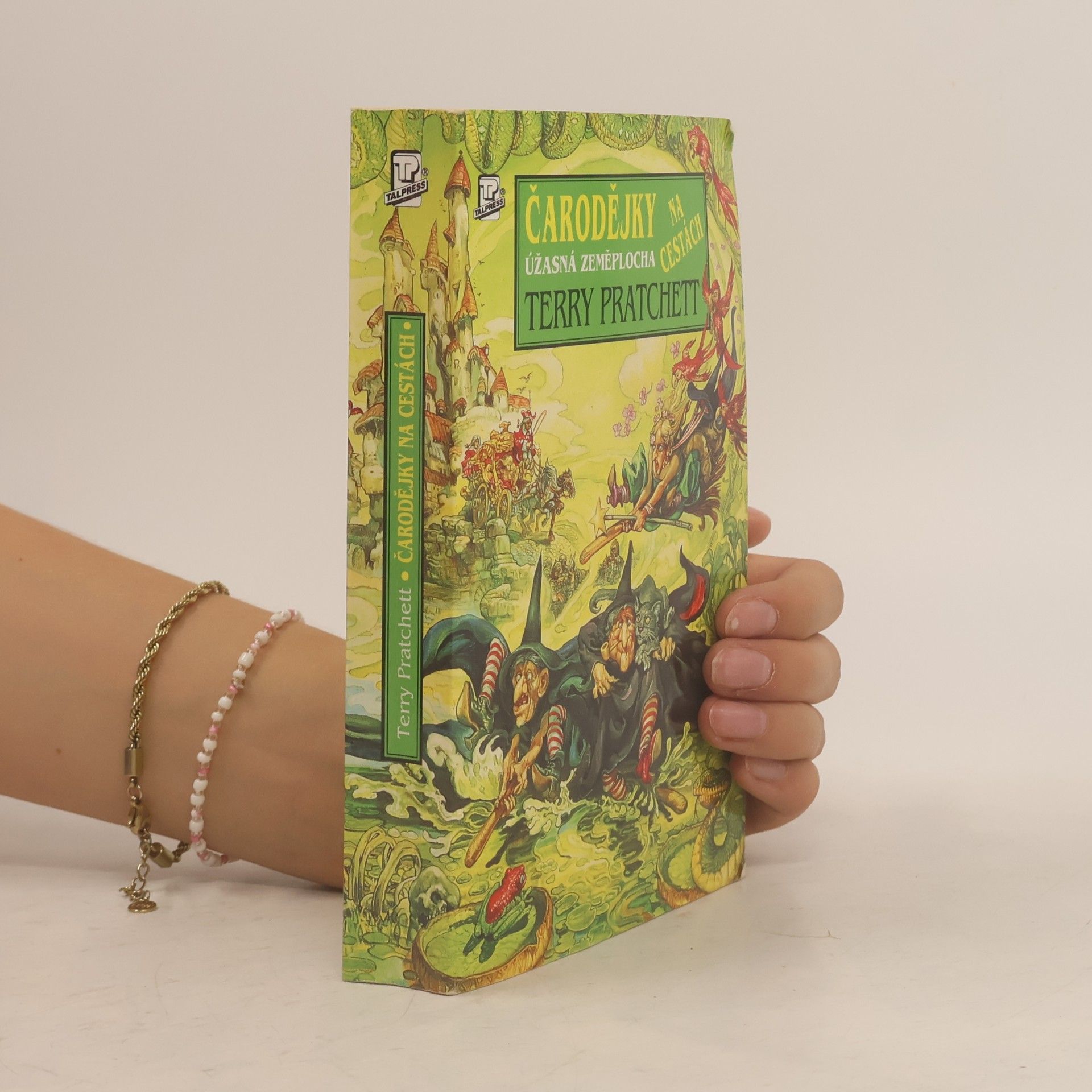 Terry Pratchett Čarodějky na cestách