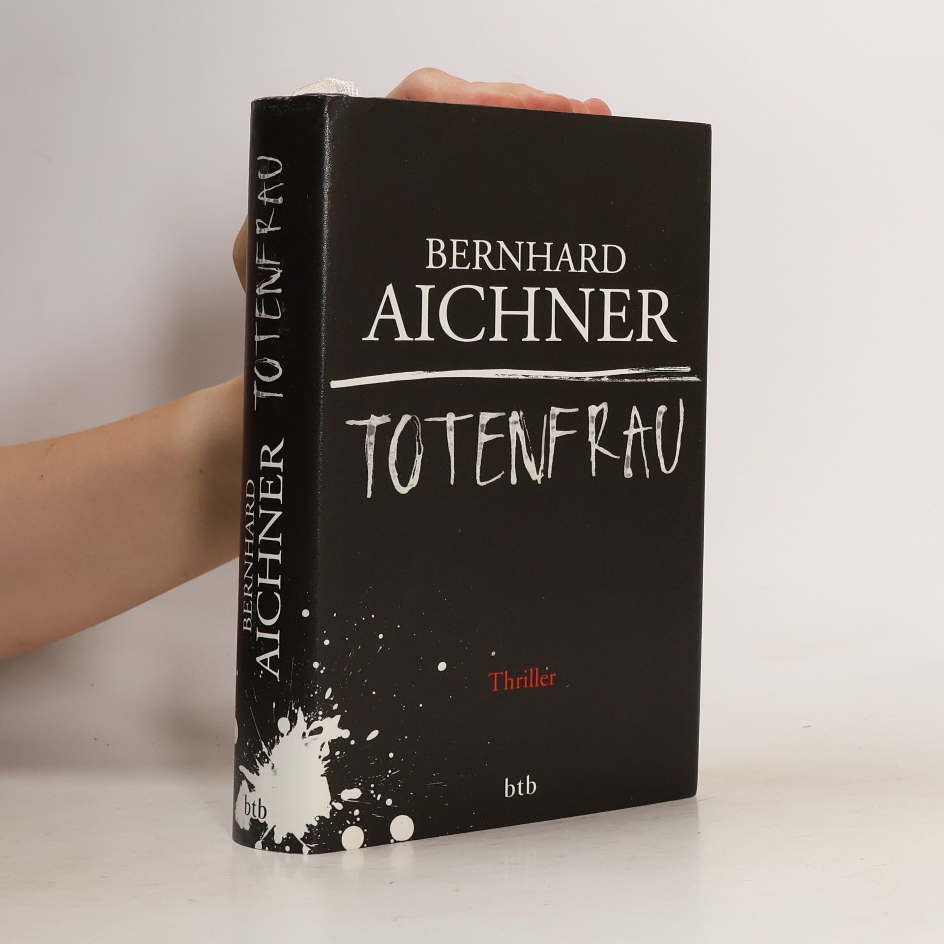 Bernhard Aichner Totenfrau