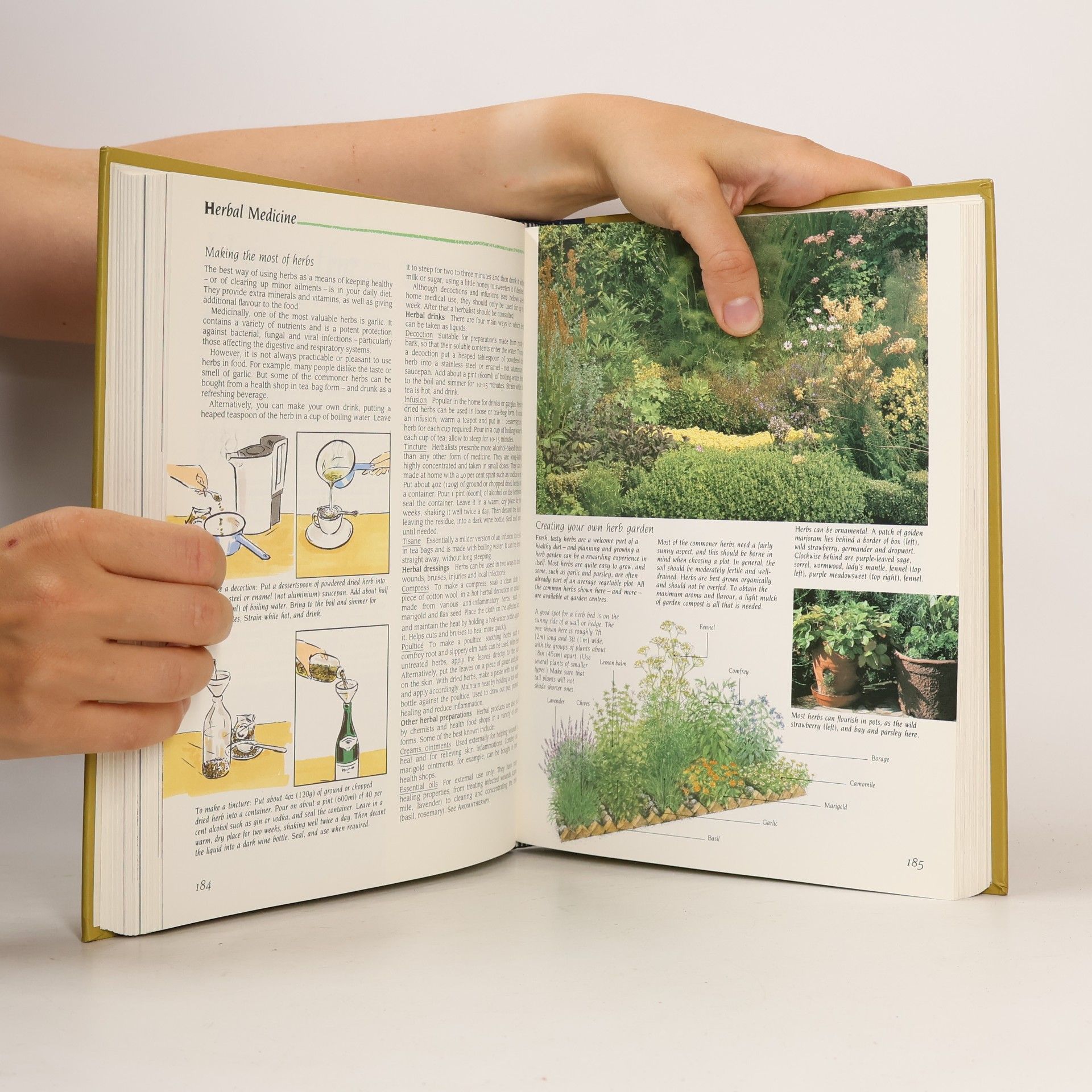 kolektiv Reader's Digest Family Guide to Alternative Medicine