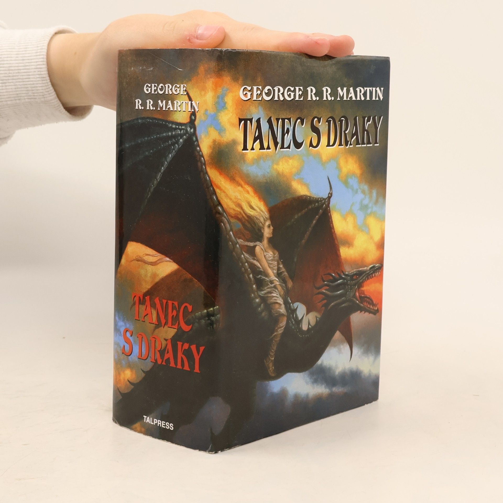 George R. R. Martin Tanec s draky