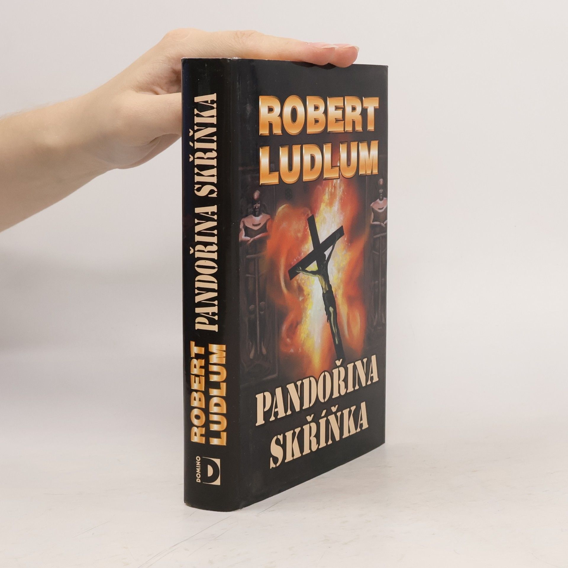 Robert Ludlum Pandořina skříňka