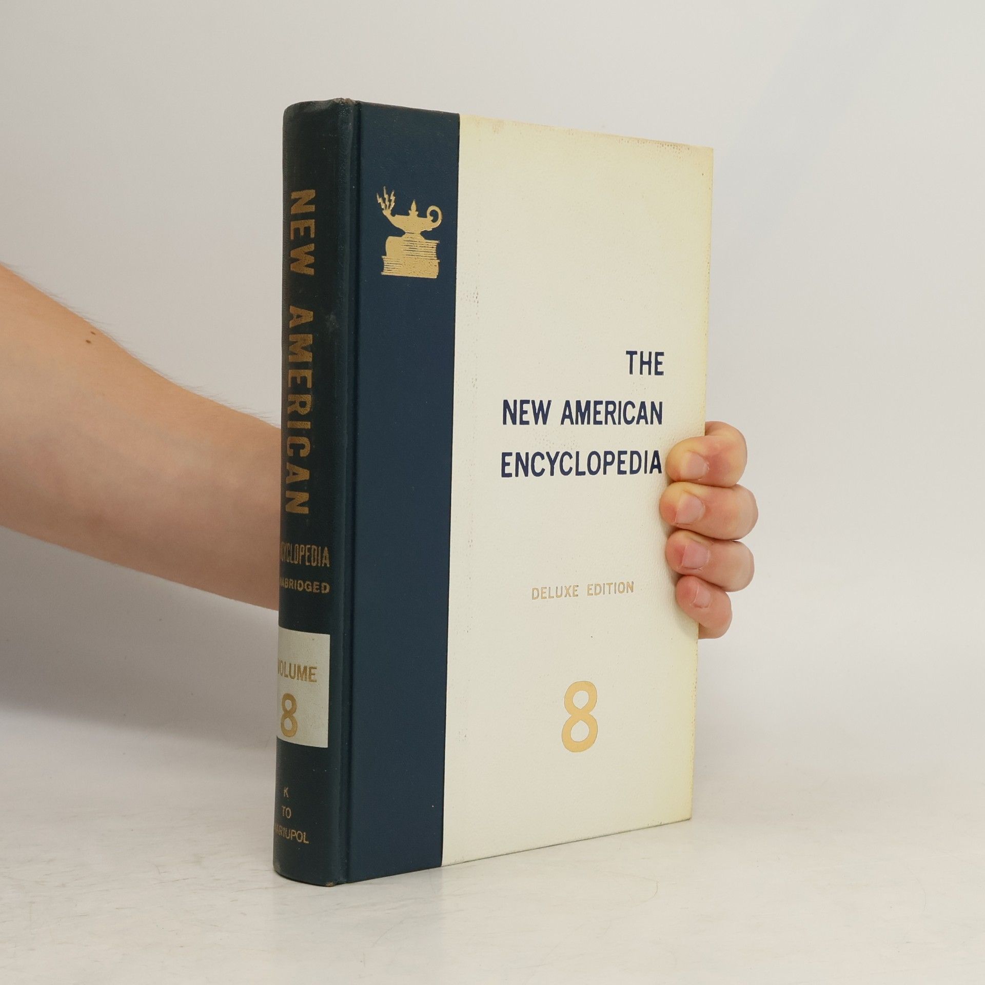 kolektiv New American Encyclopedia 8