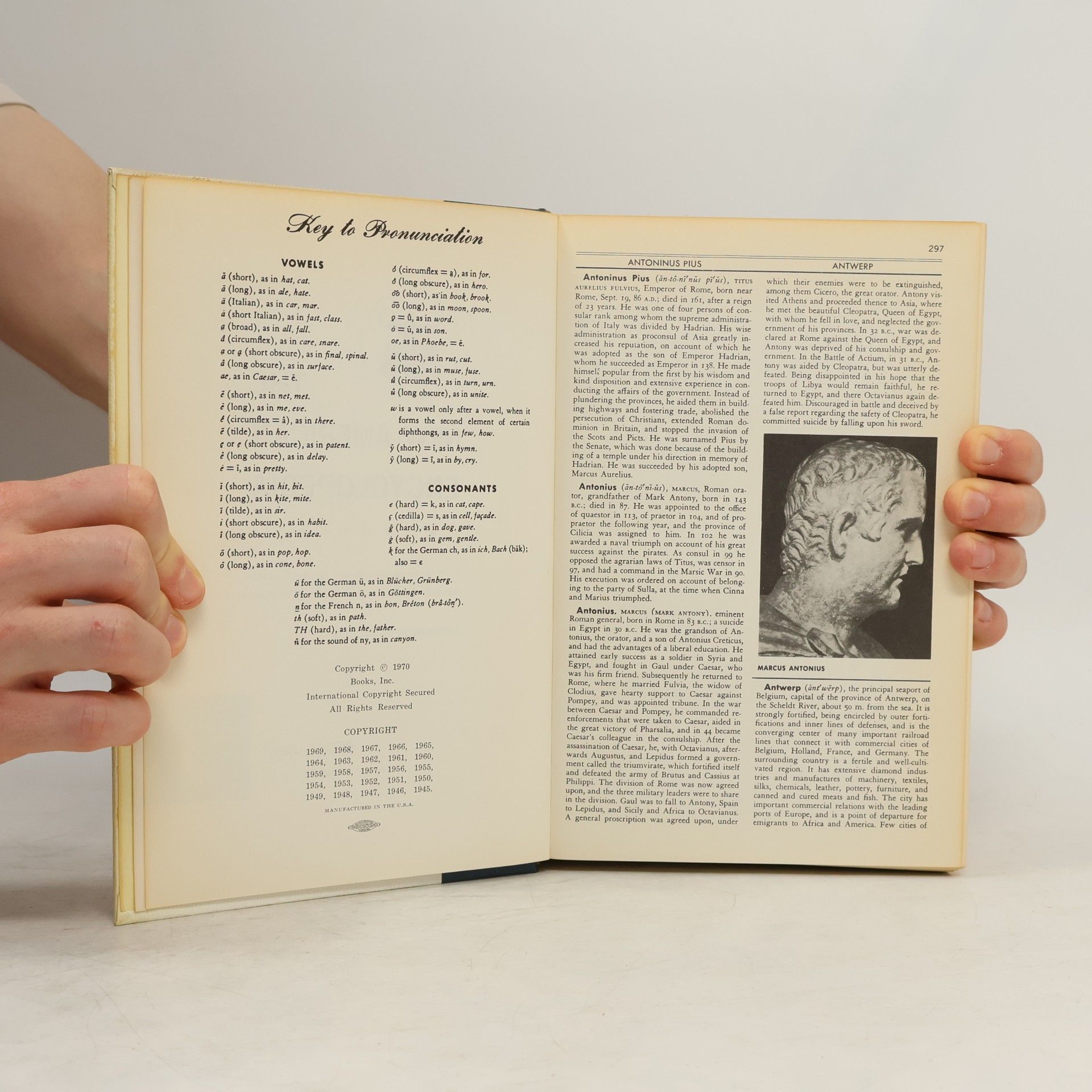 kolektiv The New American Encyclopedia 2