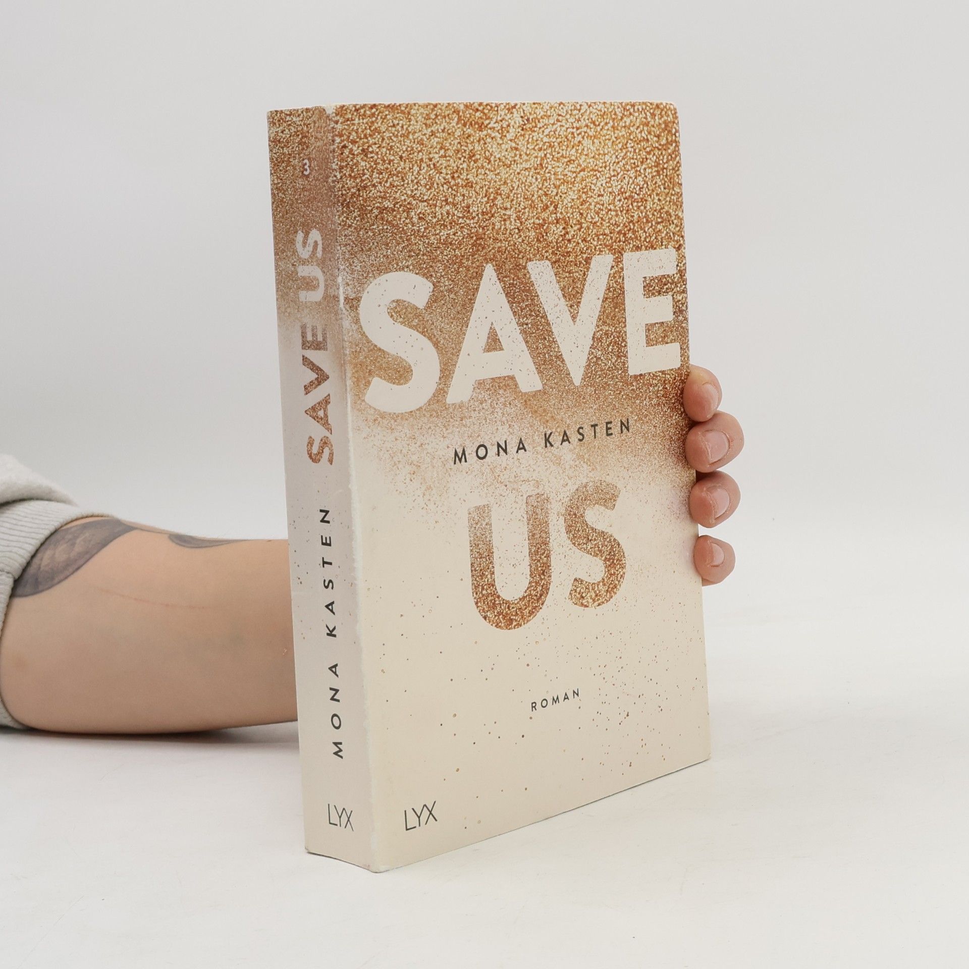 Mona Kasten Save us