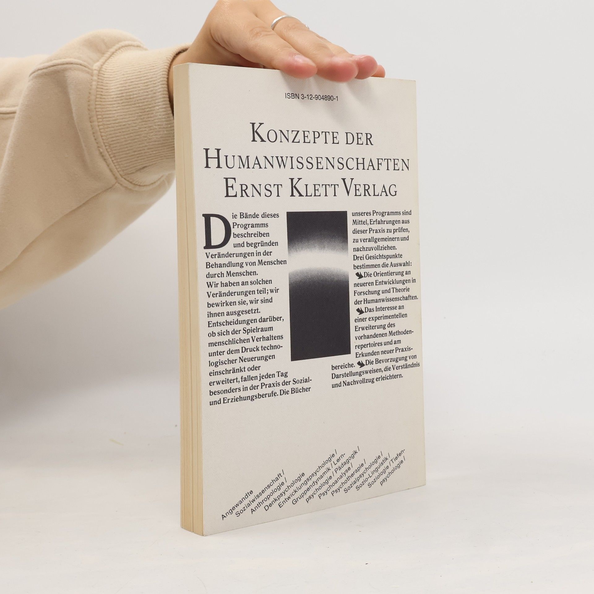 Helmut E. Lück Konzepte der Humanwissenschaften: Mitleid, Vertrauen, Verantwortung