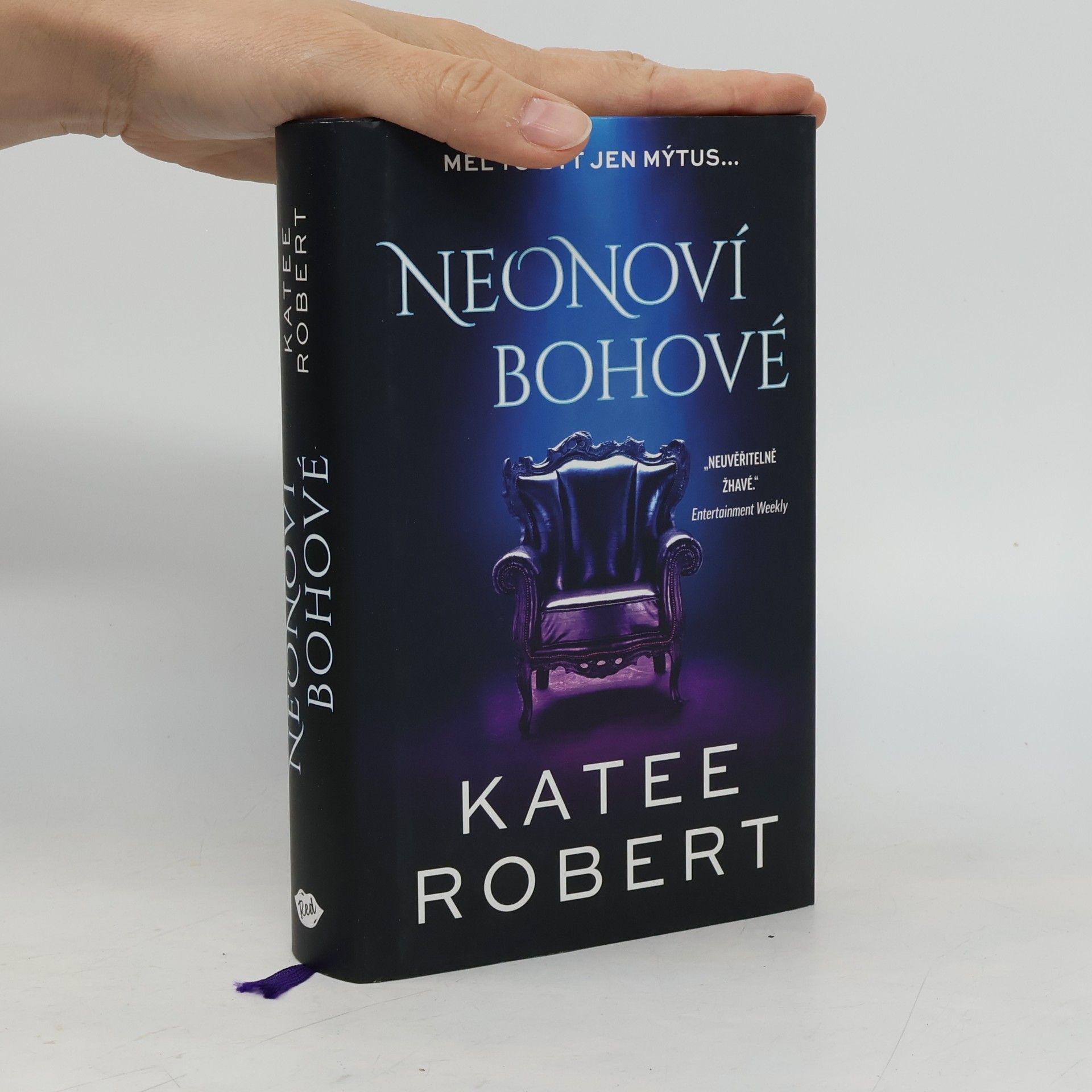 Katee Robert Neonoví bohové