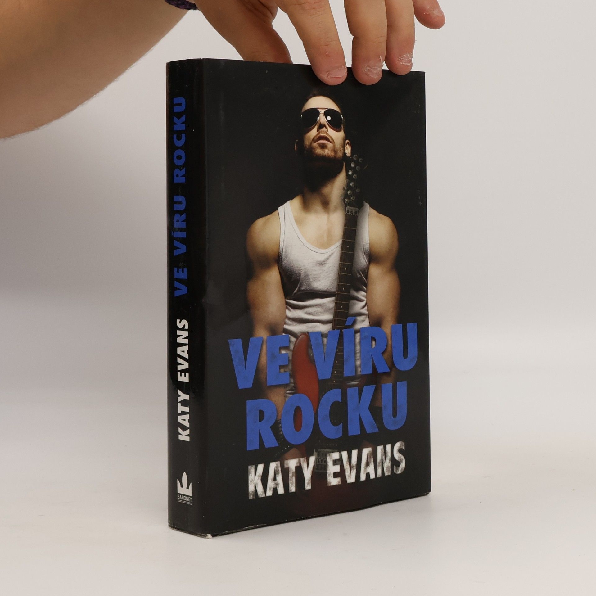 Katy Evans Ve víru rocku