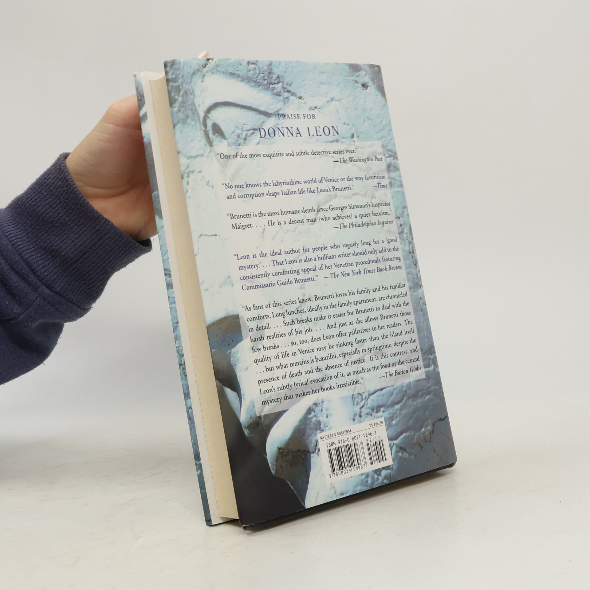 Donna Leon About Face