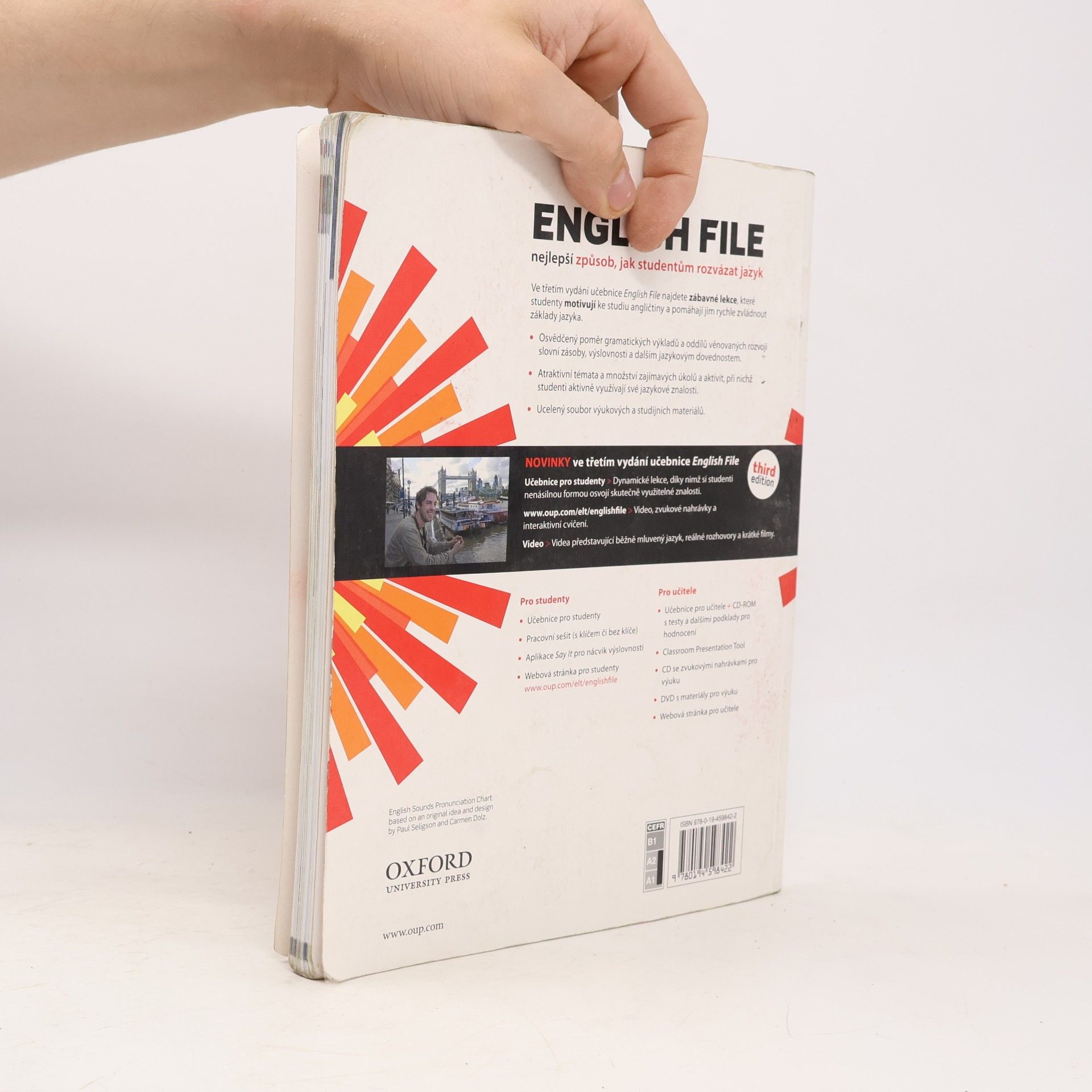 Christina Latham-Koenig English file : Elementary. Student's book