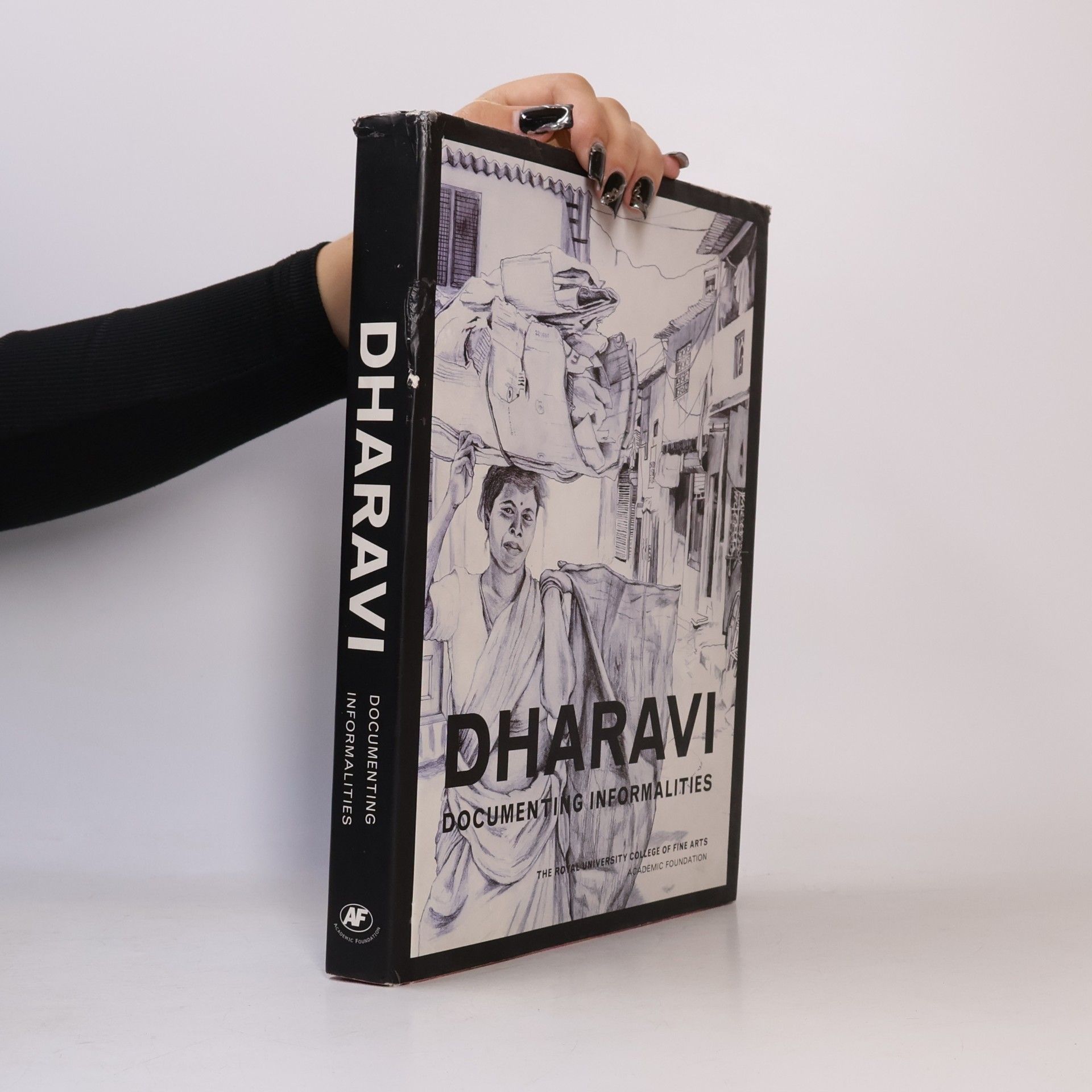 AA.VV. Dharavi. Documenting Informalities