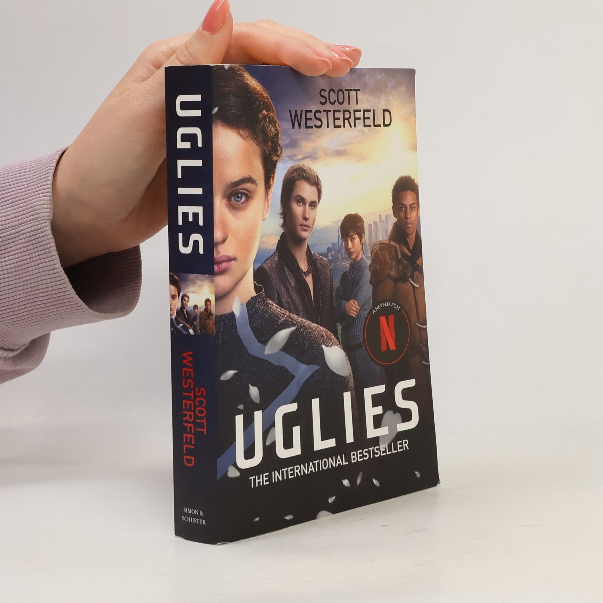 Scott Westerfeld Uglies. Netflix Tie-In