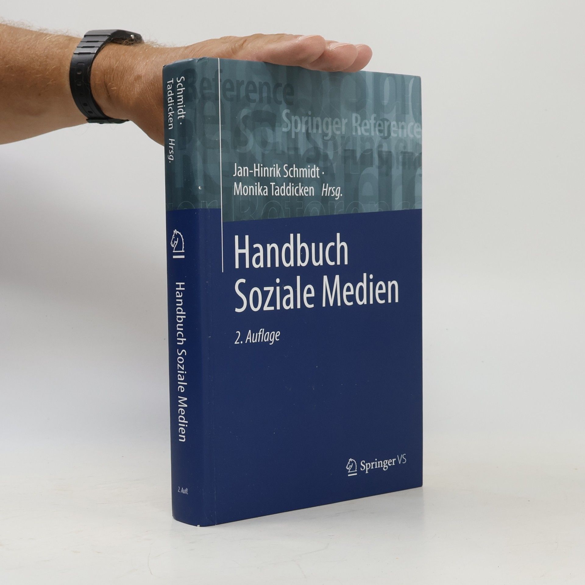 Handbuch soziale Medien