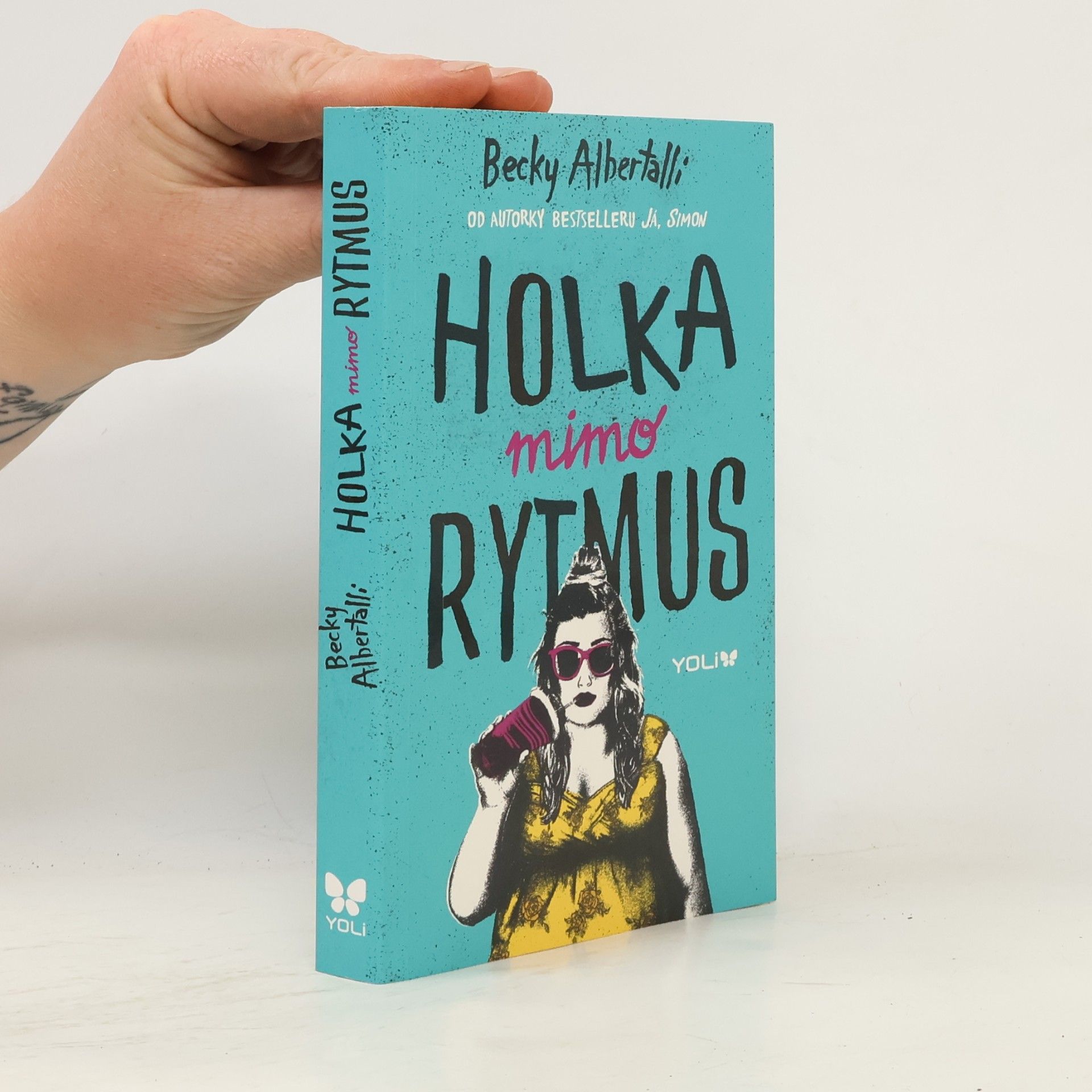 Becky Albertalli Holka mimo rytmus