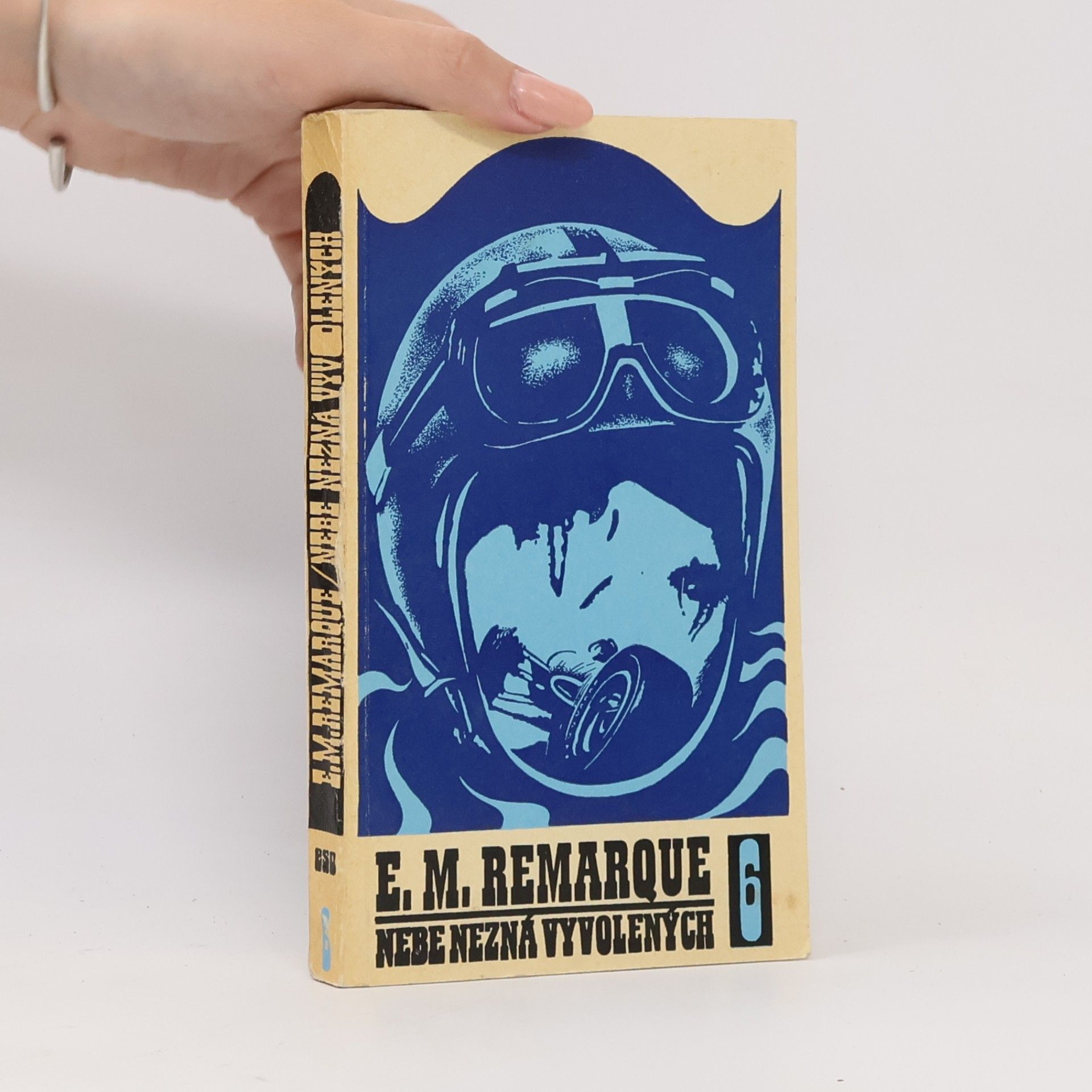Erich Maria Remarque Nebe nezná vyvolených