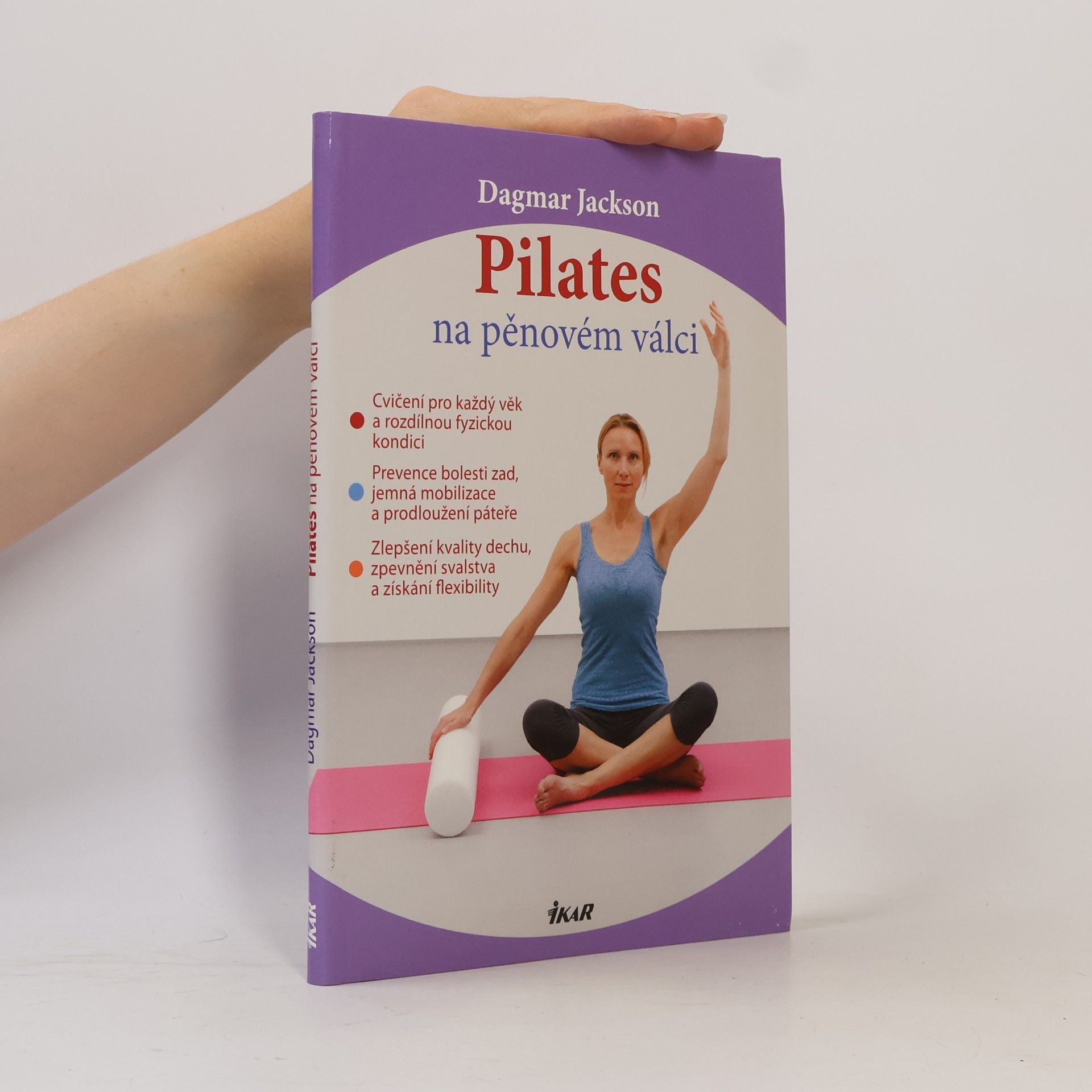 Dagmar Jackson Pilates na pěnovém válci
