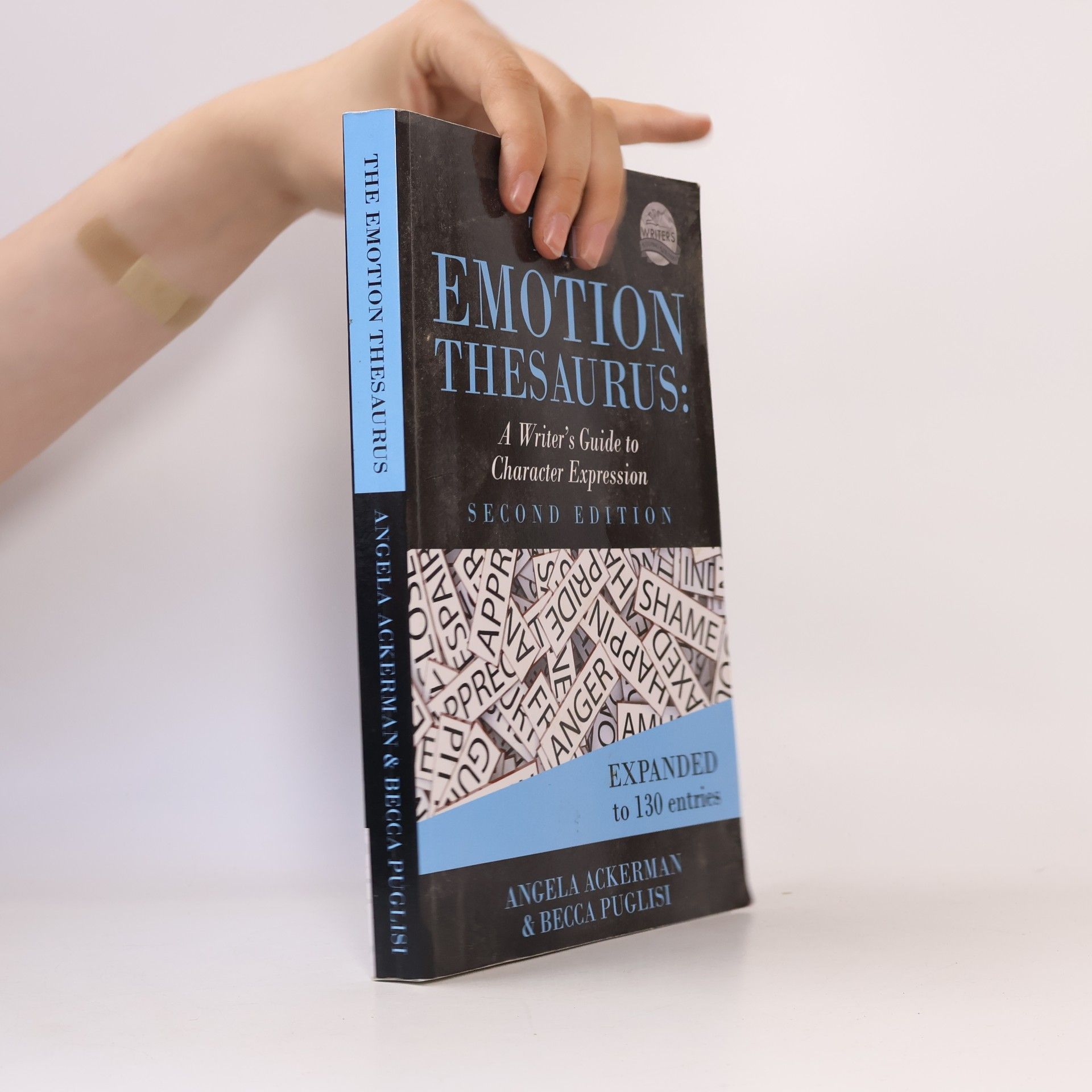 Becca Puglisi The emotion thesaurus: A writer's guide to character expression