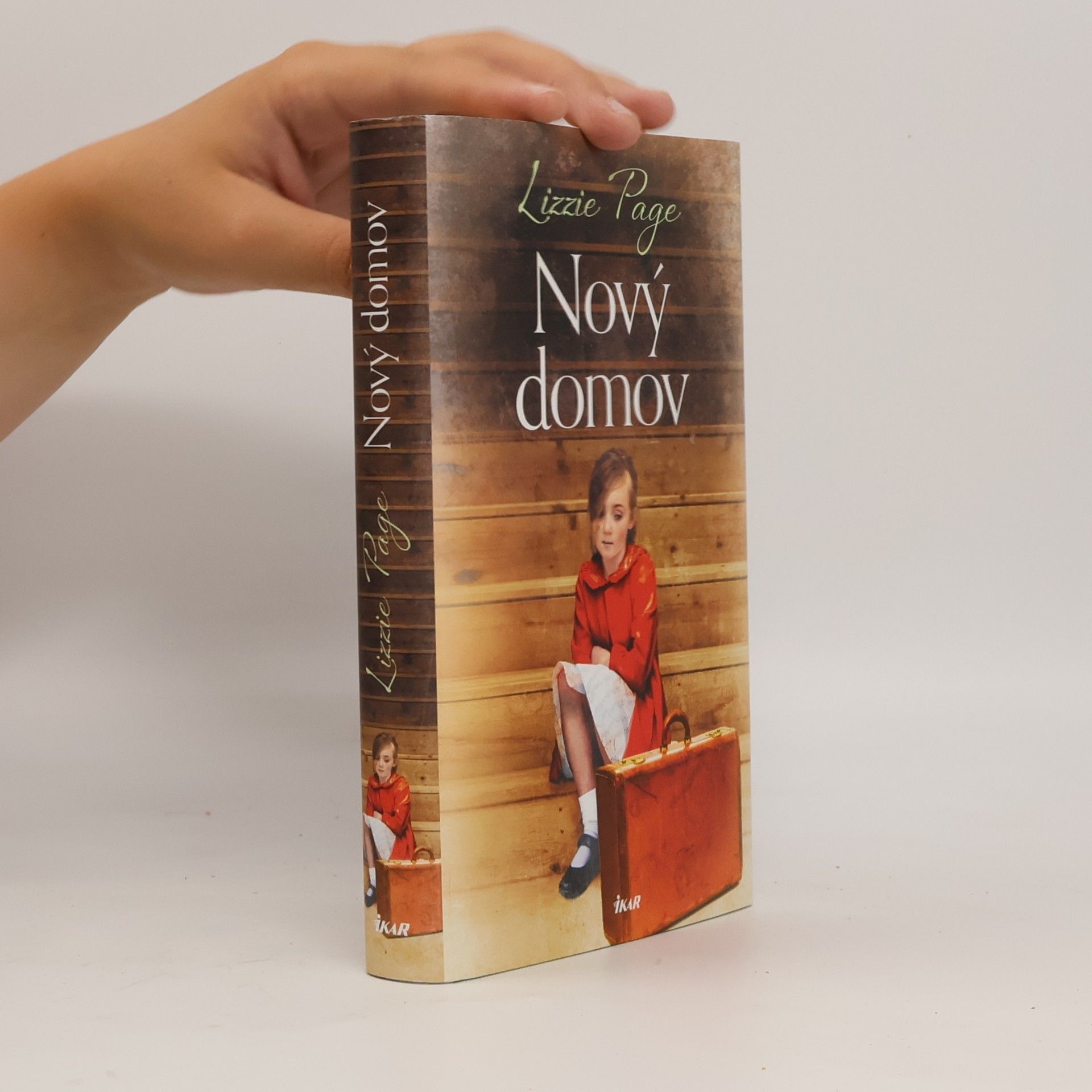 Lizzie Page Nový domov