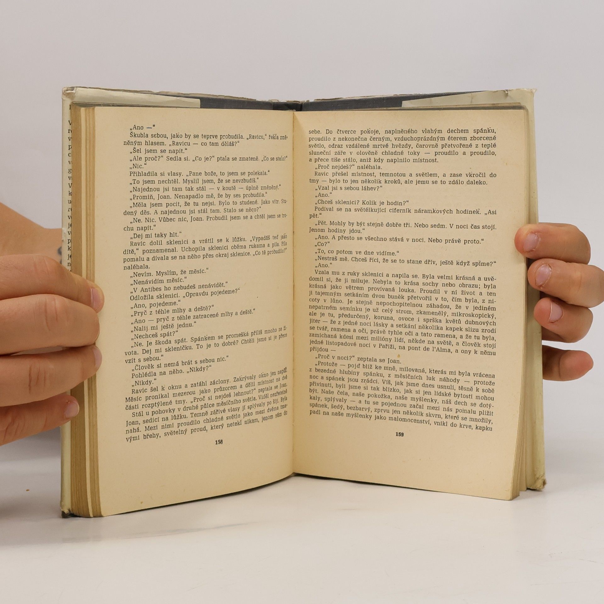 Erich Maria Remarque Vítězný oblouk