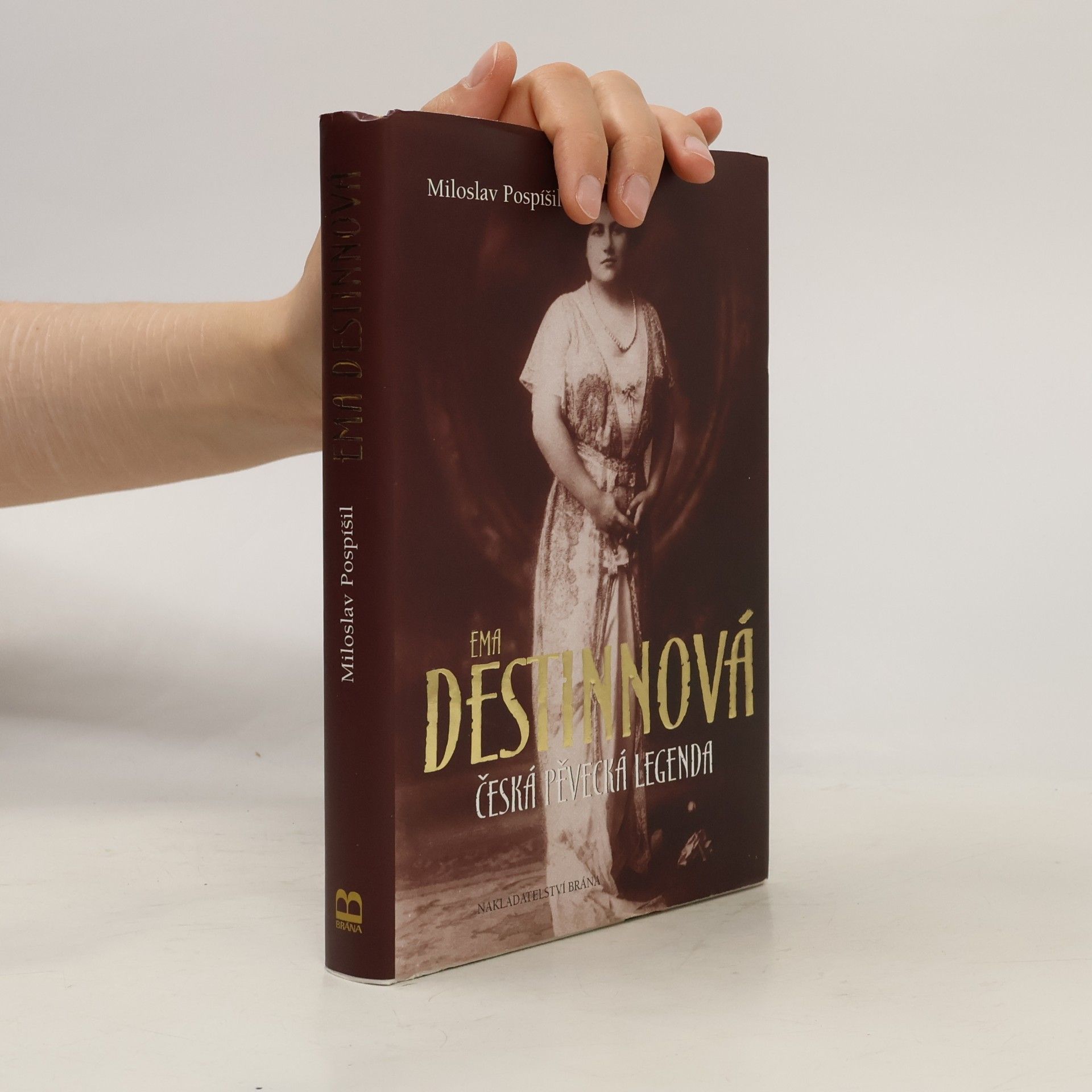 Ema Destinnová : česká pěvecká legenda