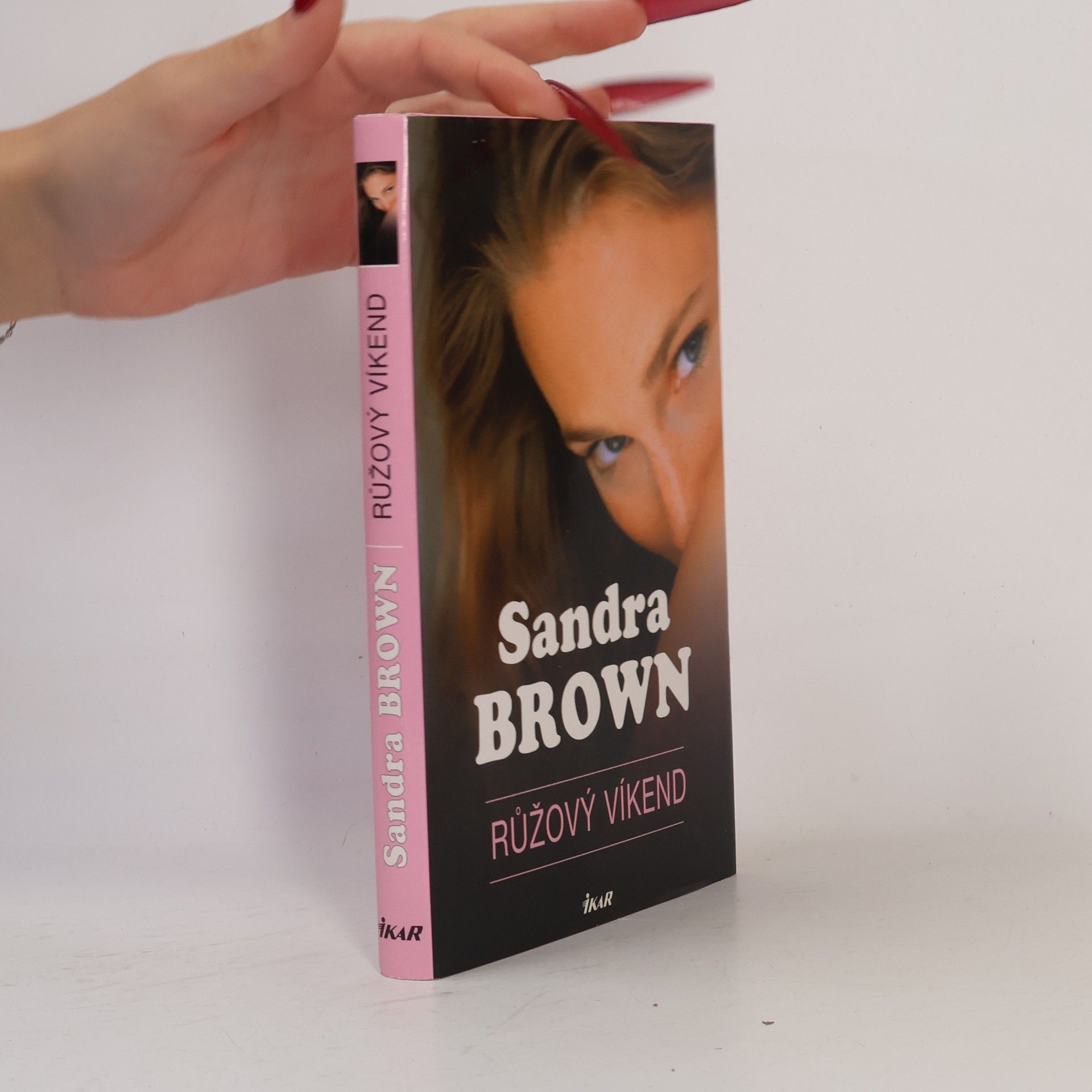 Sandra Brown Růžový víkend
