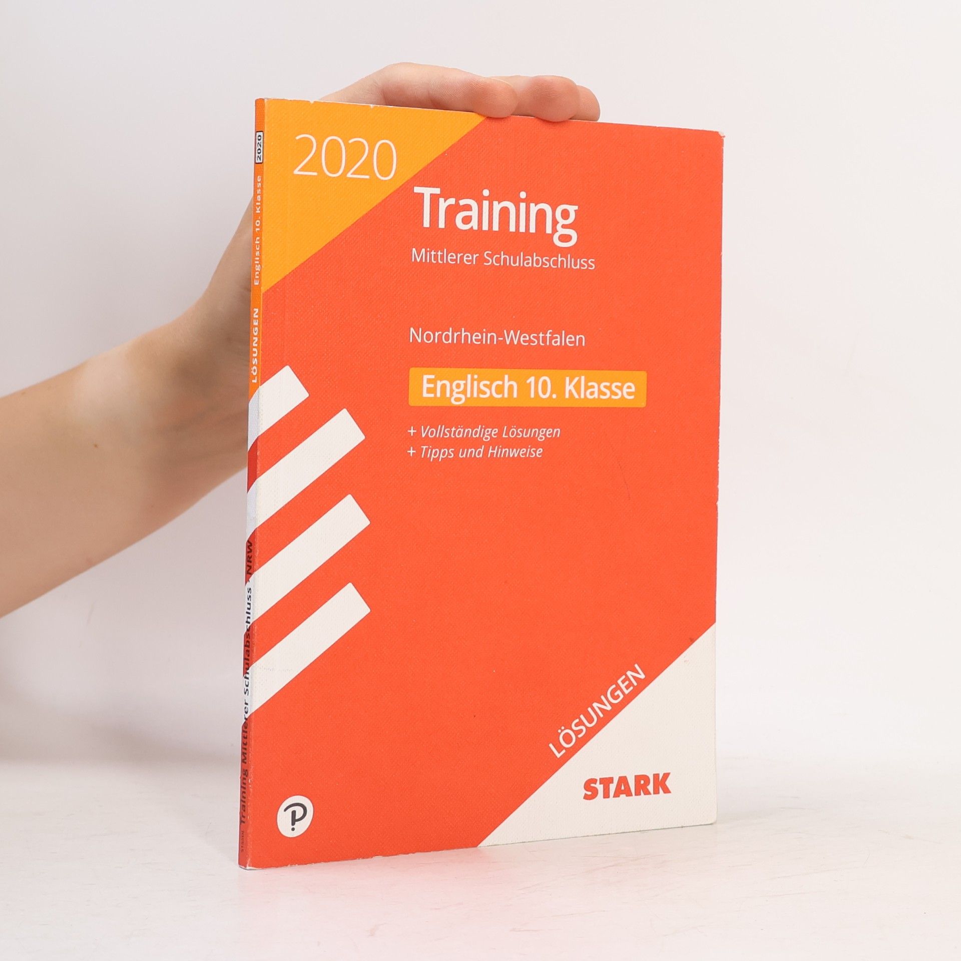 Autores varios Training English 2021
