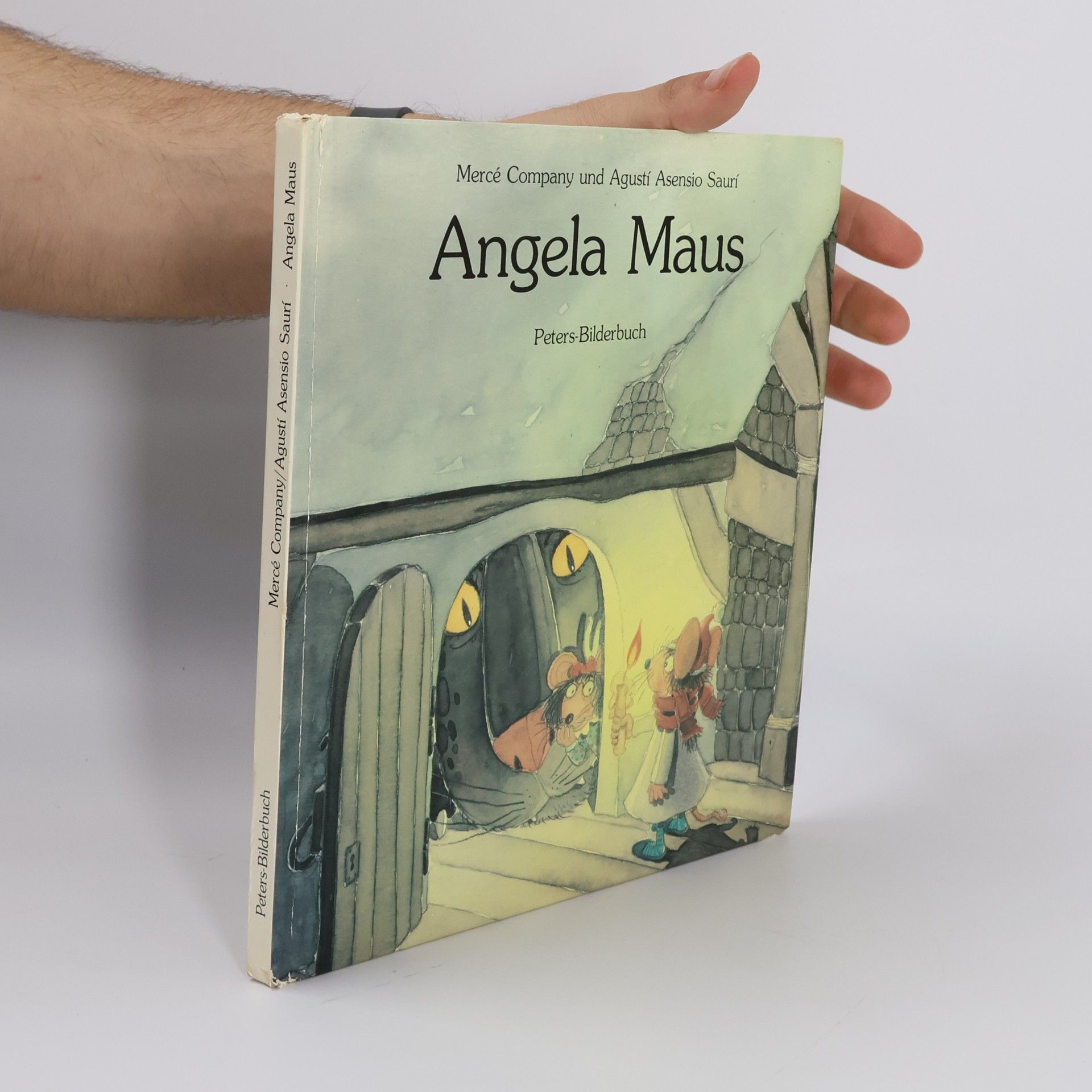 Angela Maus