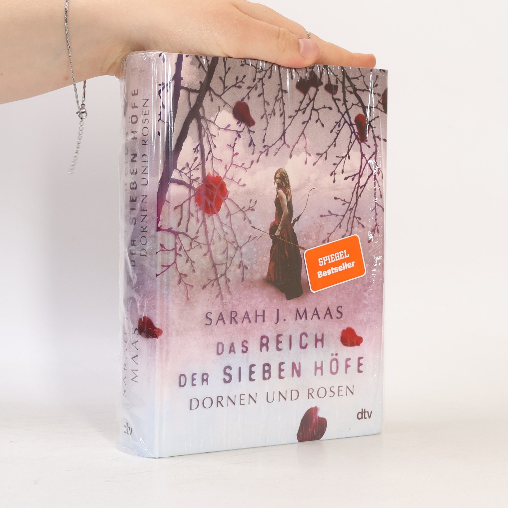 Sarah J. Maas Das Reich der sieben Hofe. Dornen und Rosen