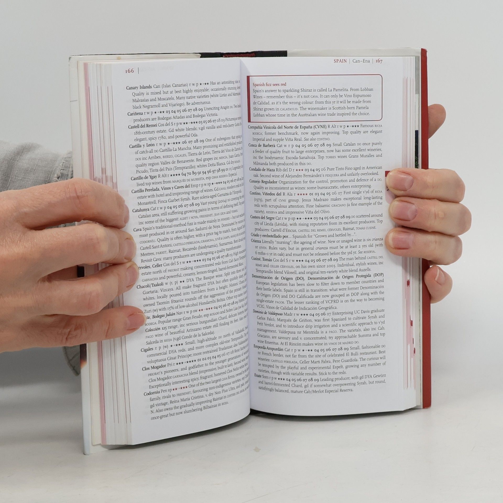 Hugh Johnson Hugh Johnson's Pocket Wine Book 2012