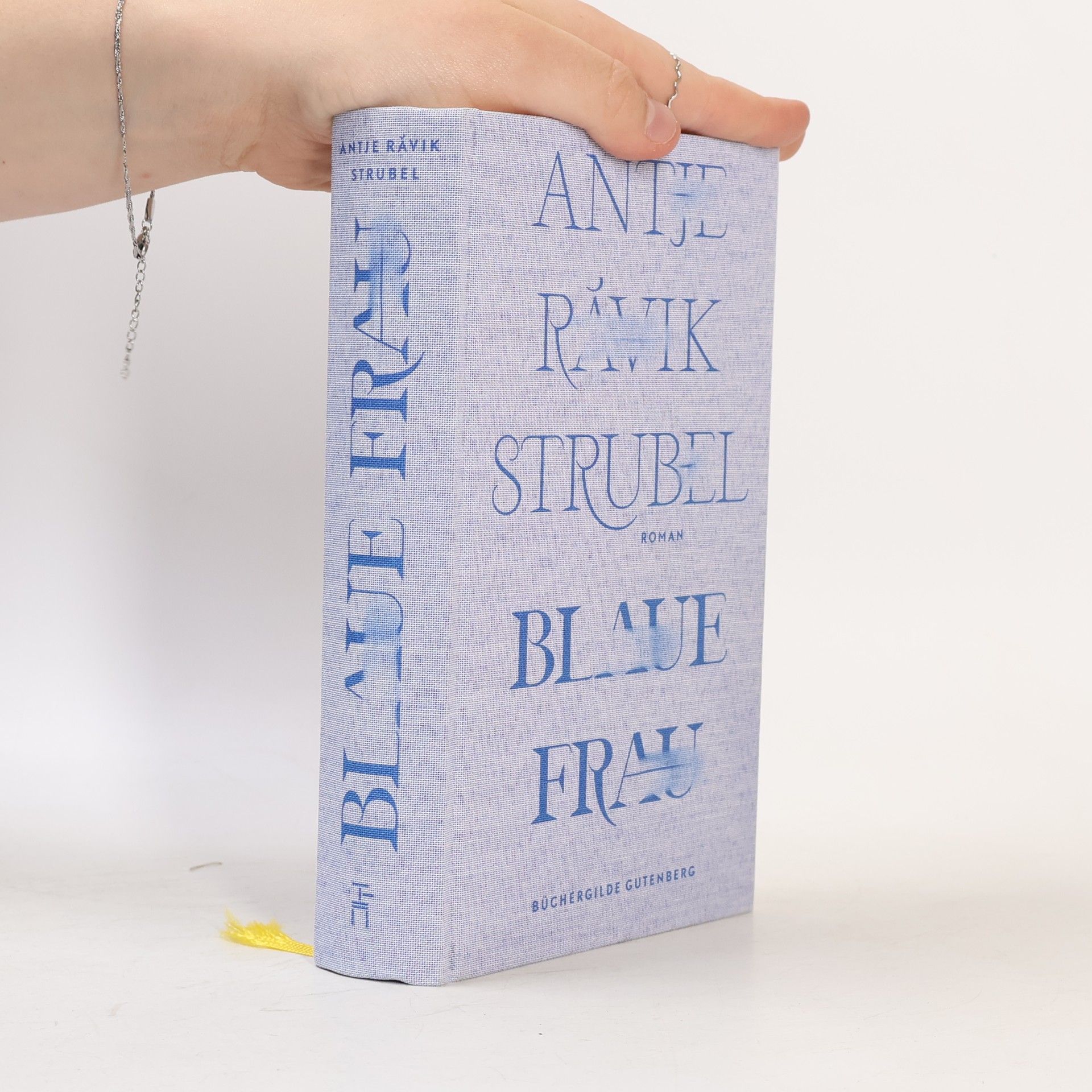 Antje Rávik Strubel Blaue Frau