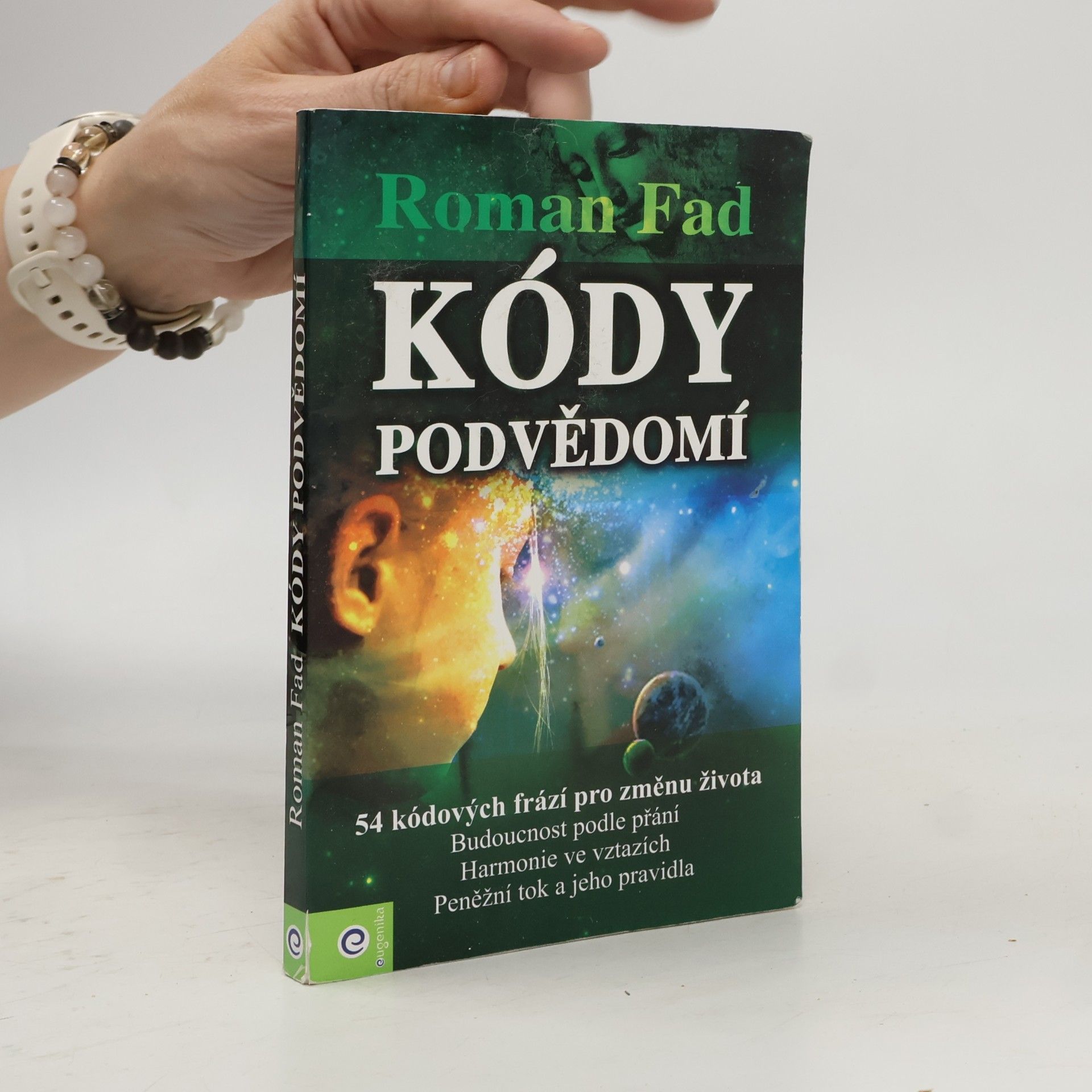 Roman Fad Kódy podvědomí