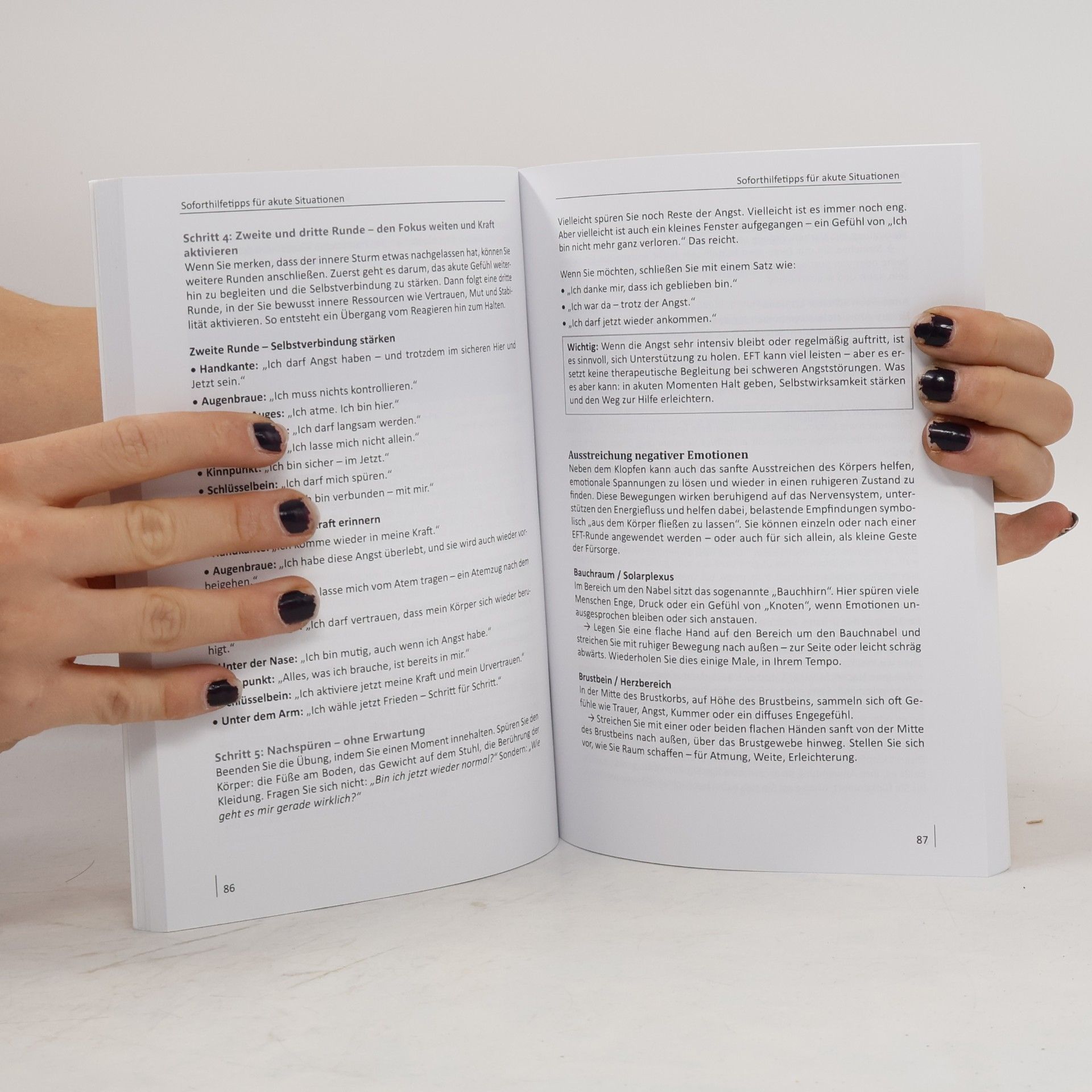 Carolin Schürmann EFT Klopftechnik – Das Praxisbuch zur Selbstanwendung: Stress, Angst & Schmerzen sanft lösen in nur 5 Minuten – inkl. Soforthilfetipps, Klopfakupressur, Klopfpunkte-Karte uvm.