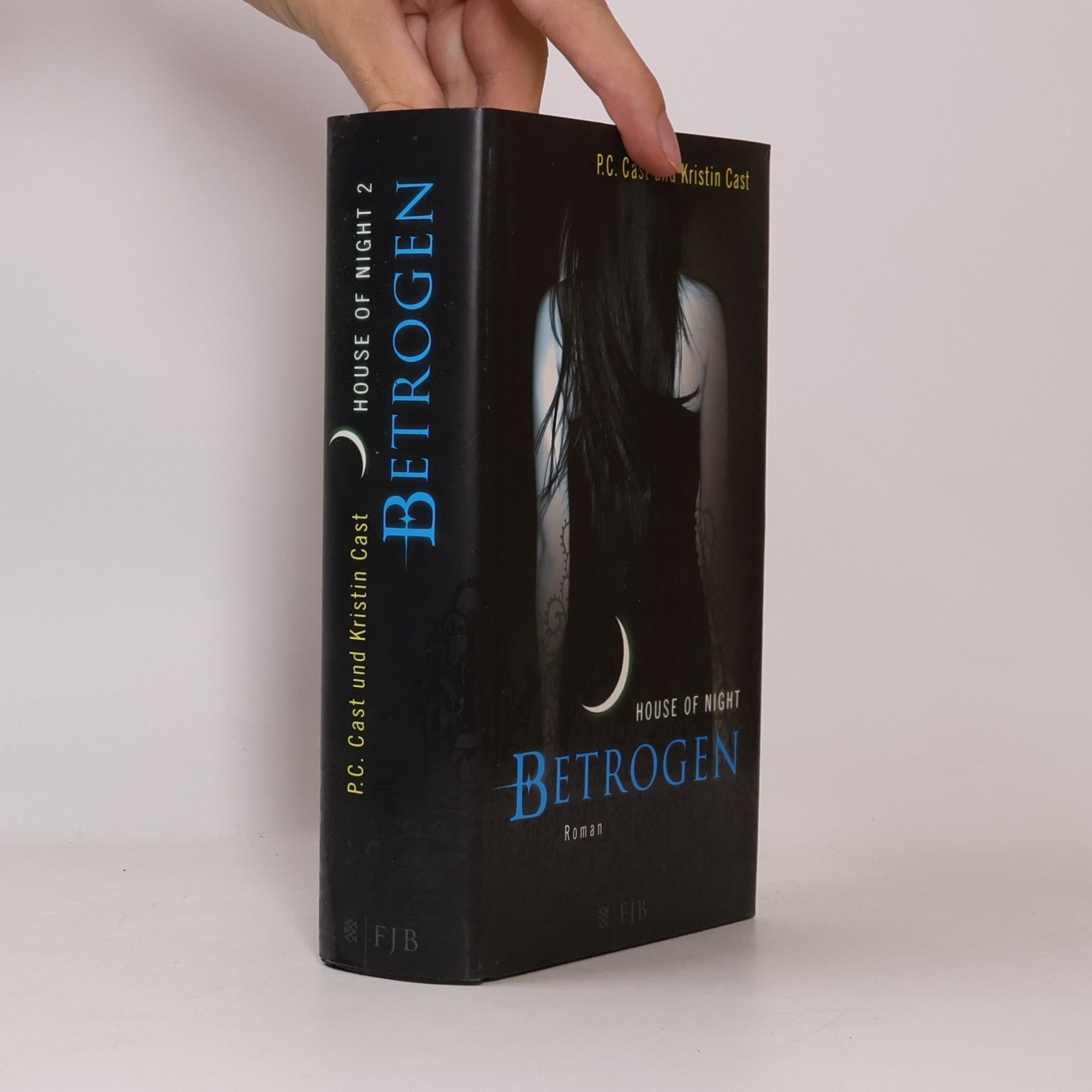 Phyllis Christine Cast House of Night 2. Betrogen