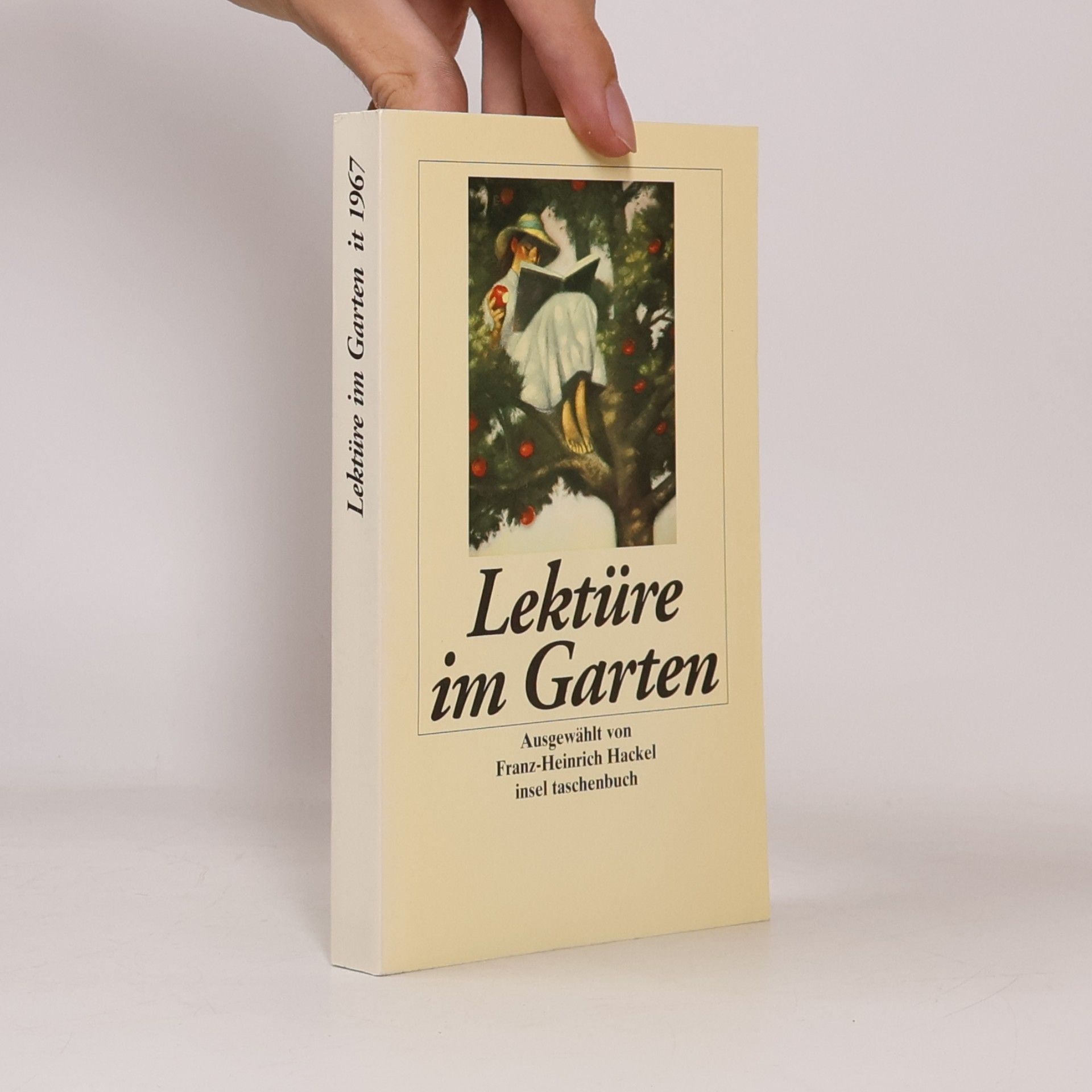 Lektüre im Garten