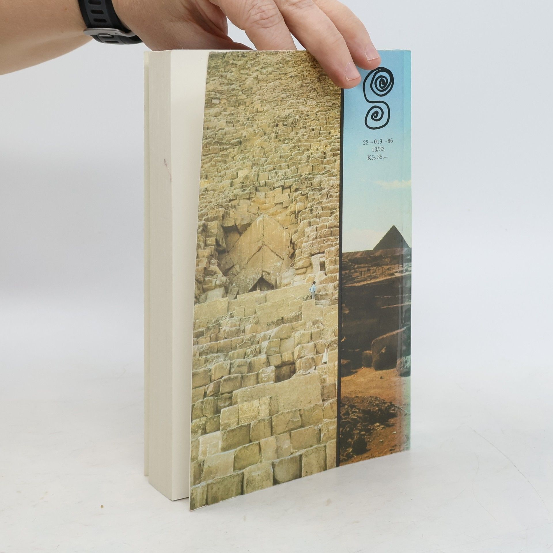 Vojtěch Zamarovský Jejich veličenstva pyramidy