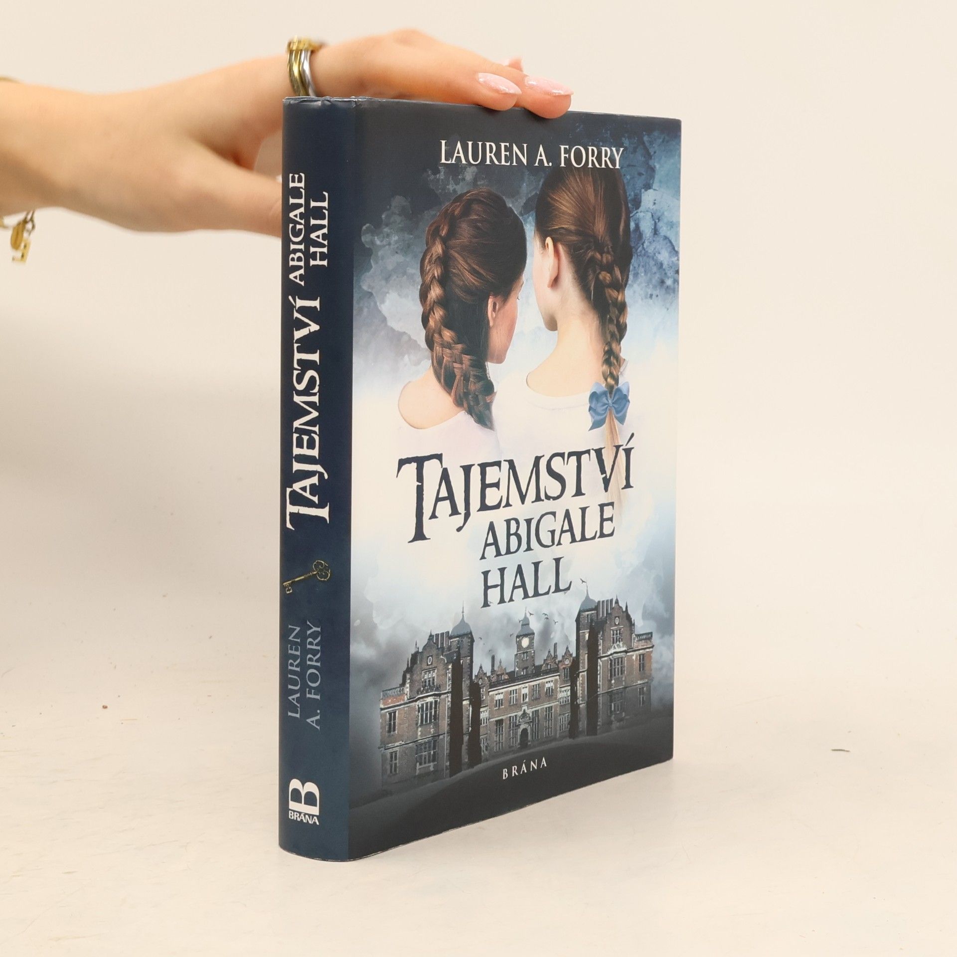 Lauren A. Forry Tajemství Abigalle Hall