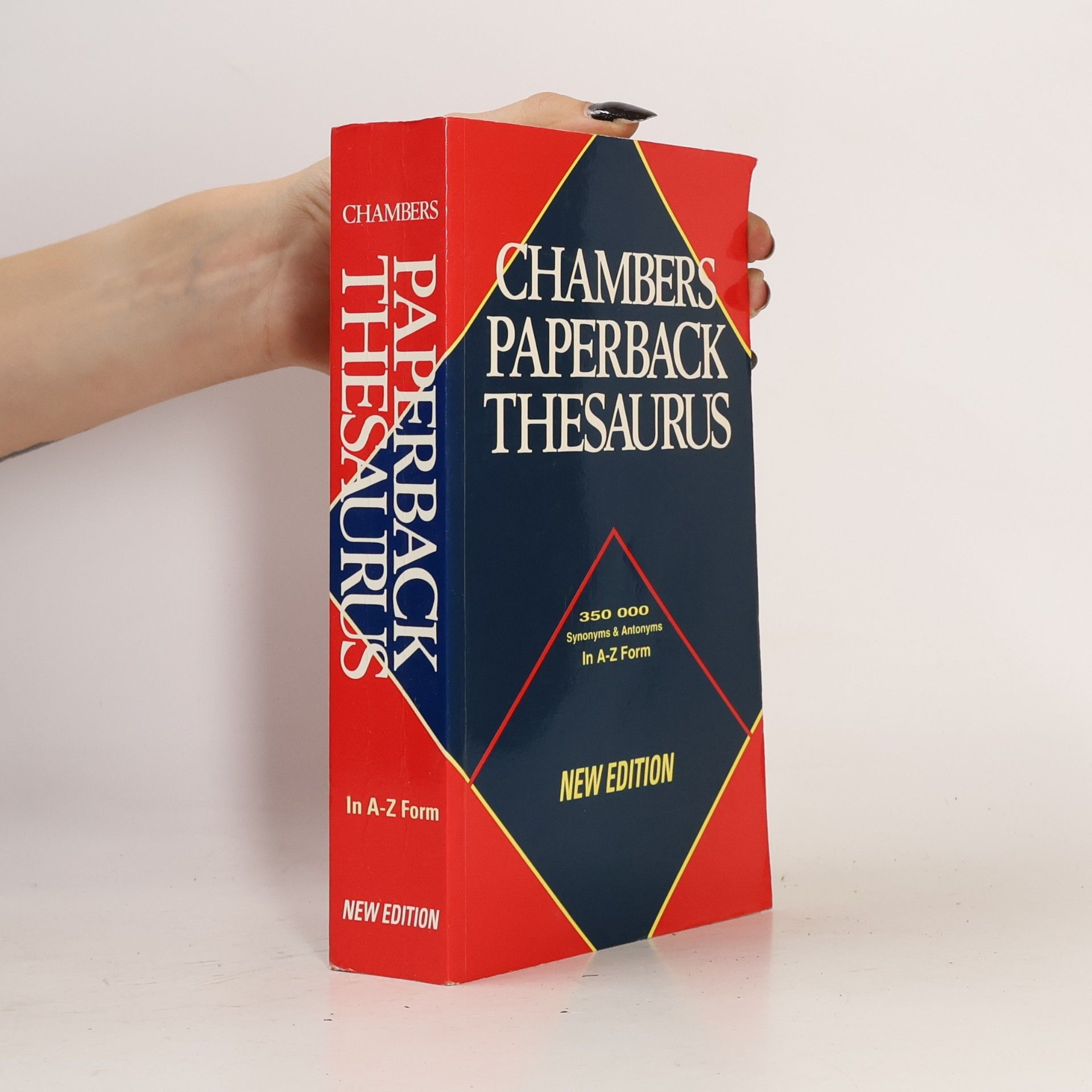 Catherine M. Schwarz Chambers Paperback Thesaurus - New Edition