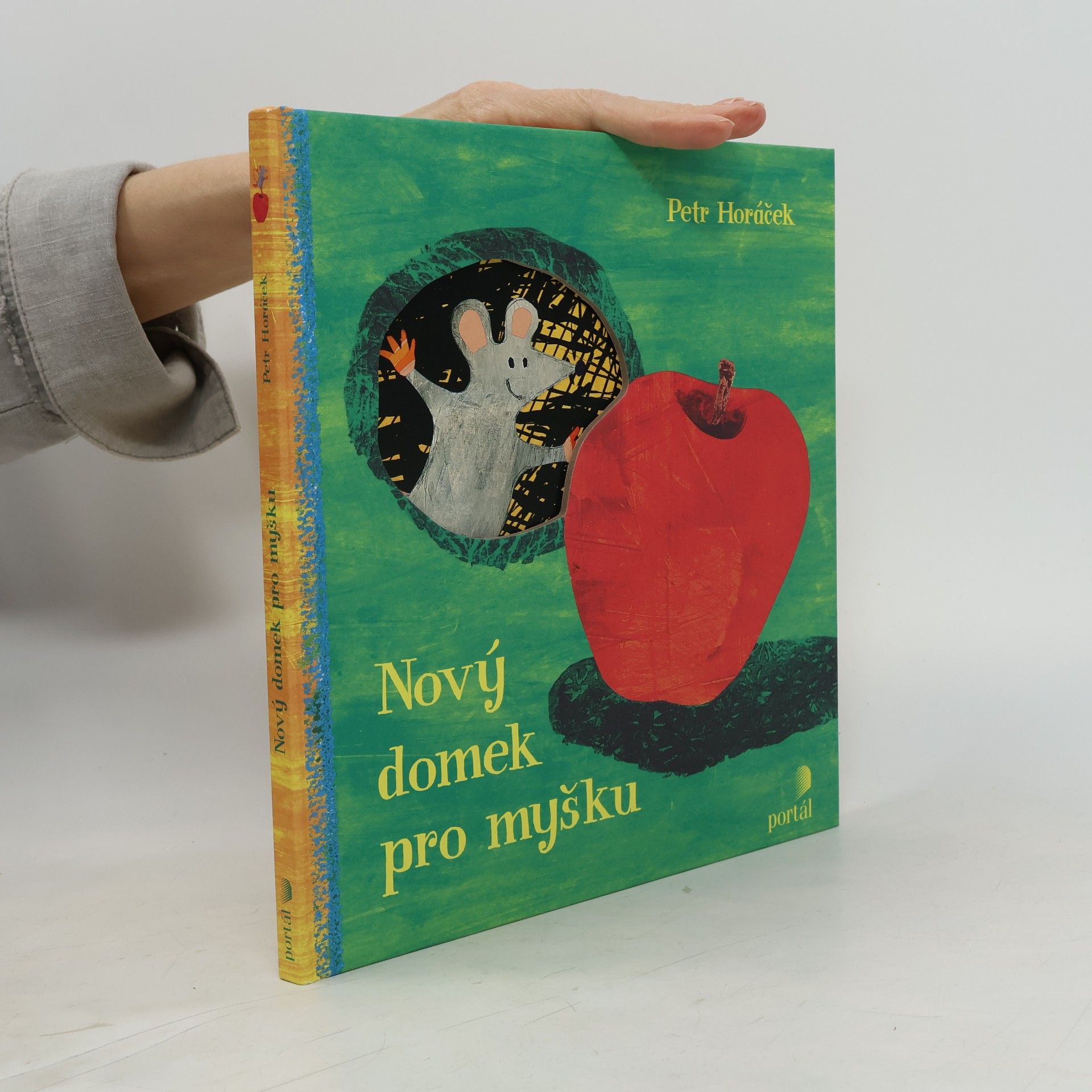 Petr Horác̆ek Nový domek pro myšku