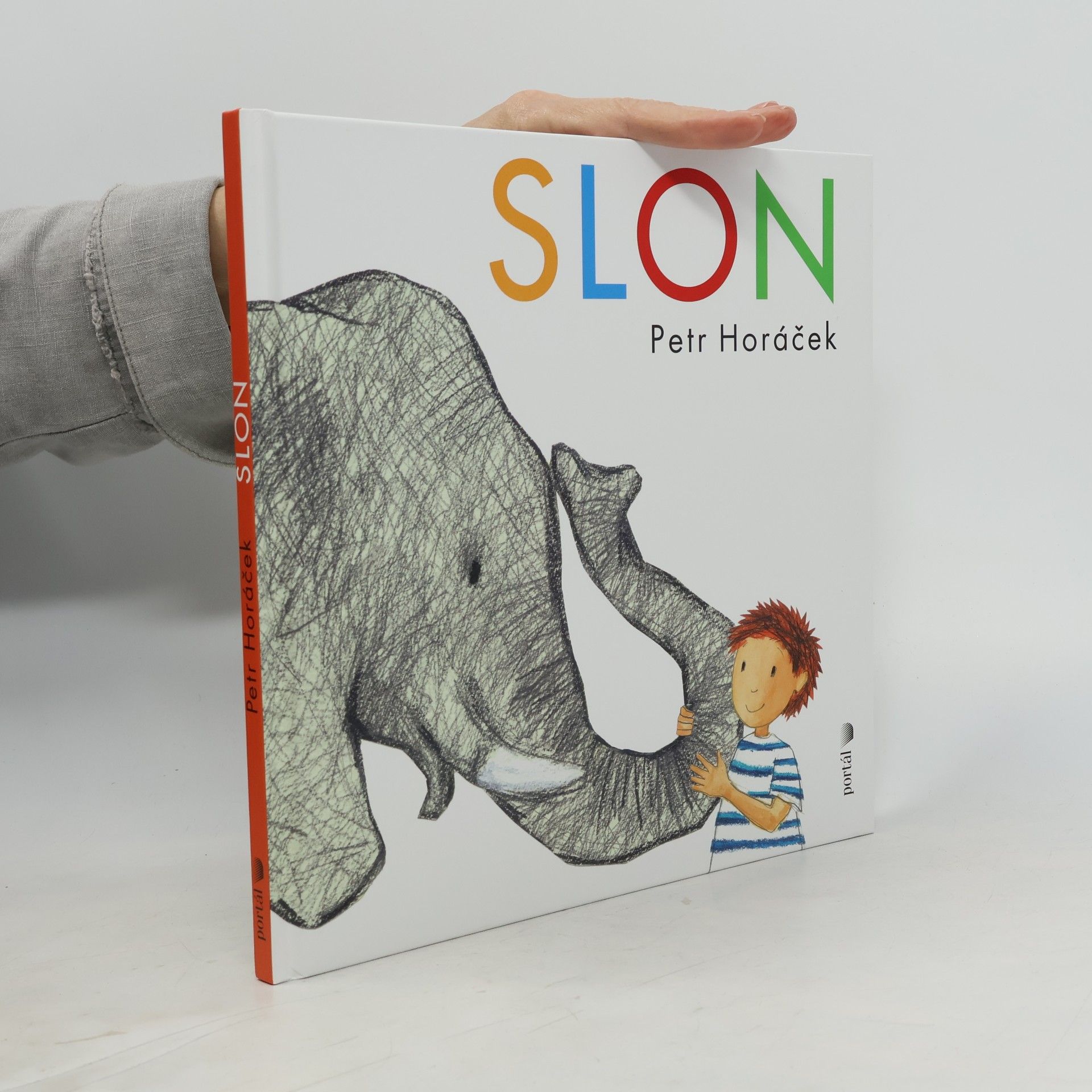 Petr Horác̆ek Slon
