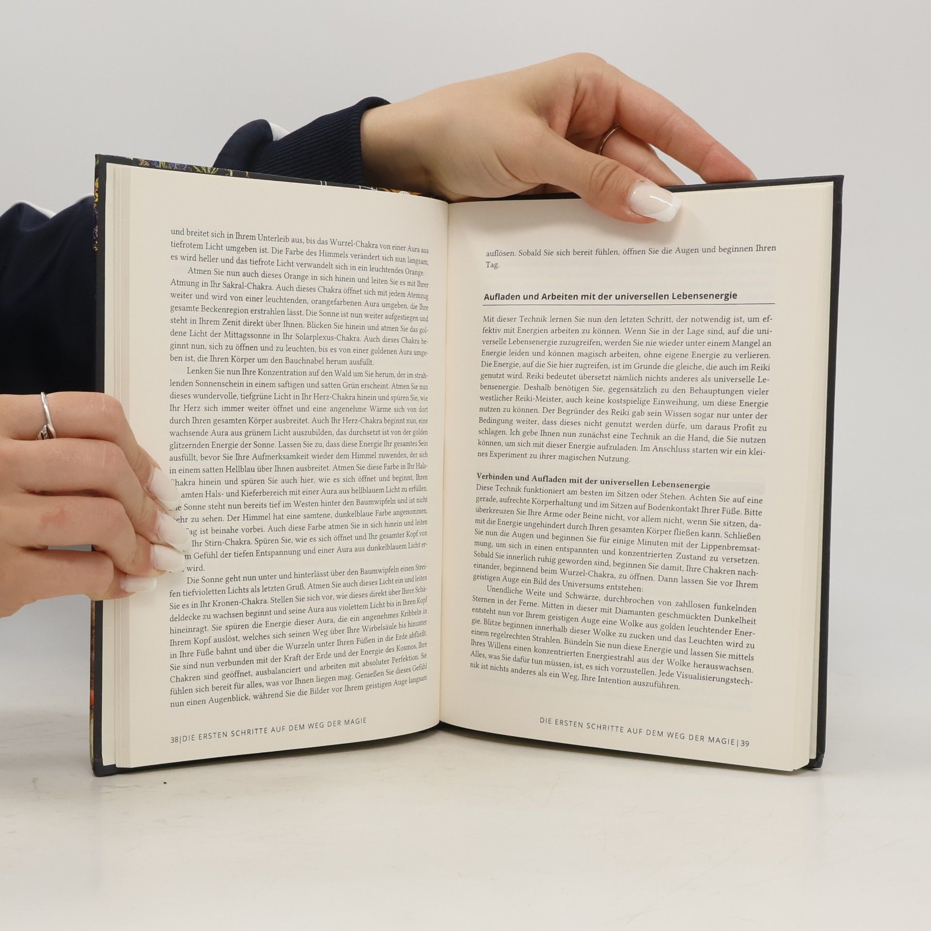 Aja Devi Weiße Magie für Anfänger - Das Praxisbuch: Wie Sie Ihre magischen Fähigkeiten Schritt für Schritt entwickeln und das Hexenhandwerk erlernen - inkl. Ritualen, Energiearbeit, Edelsteine u.v.m.